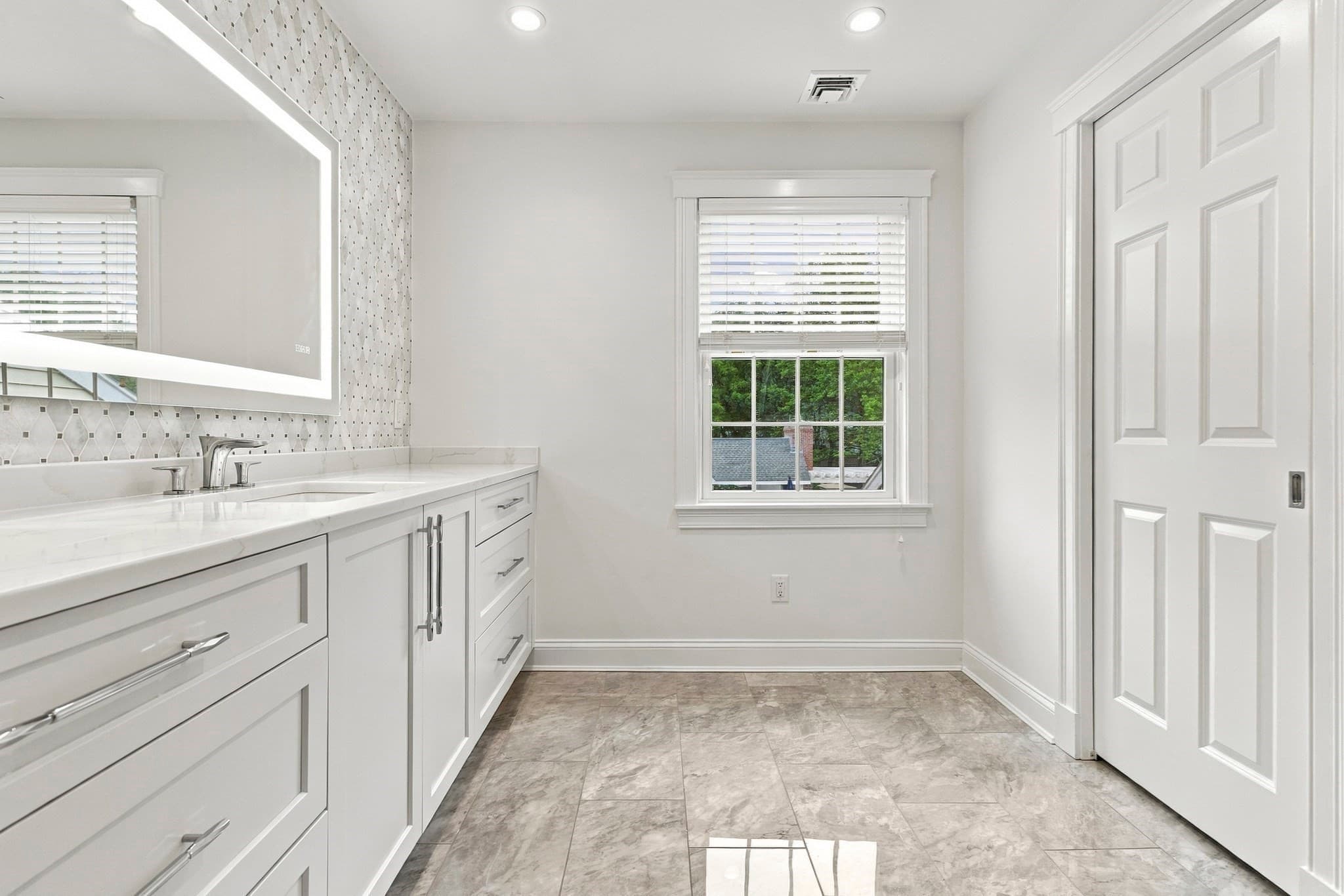 Single Family Residence at 2 Hampton Court, Lynnfield MA 01940, Lynnfield, photo 12 of 26