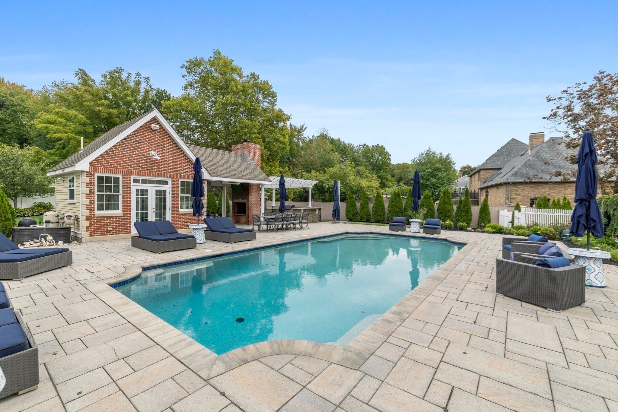Single Family Residence at 2 Hampton Court, Lynnfield MA 01940, Lynnfield, photo 20 of 26