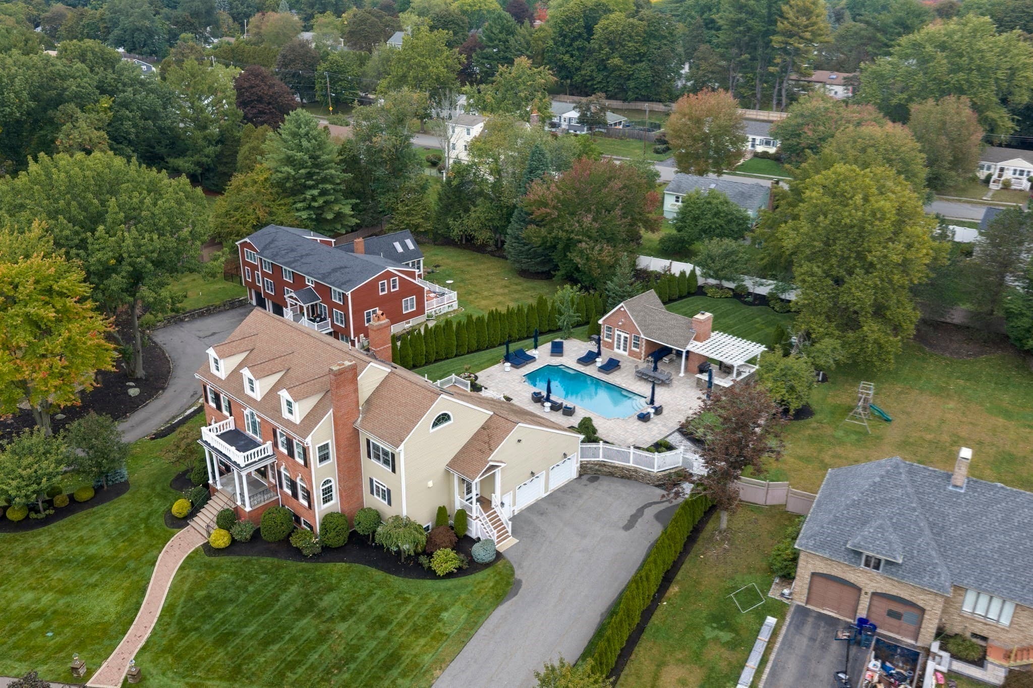 Single Family Residence at 2 Hampton Court, Lynnfield MA 01940, photo 31 of 32