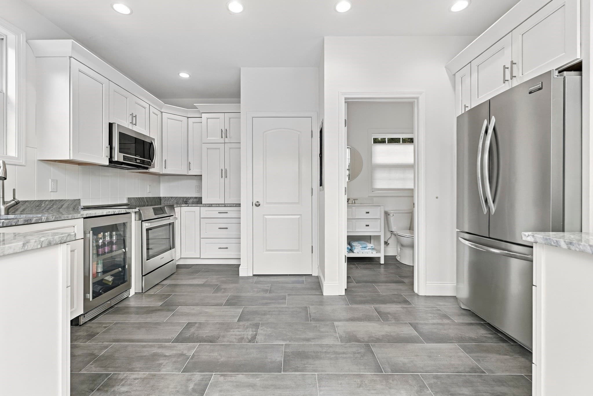 Single Family Residence at 2 Hampton Court, Lynnfield MA 01940, Lynnfield, photo 21 of 26