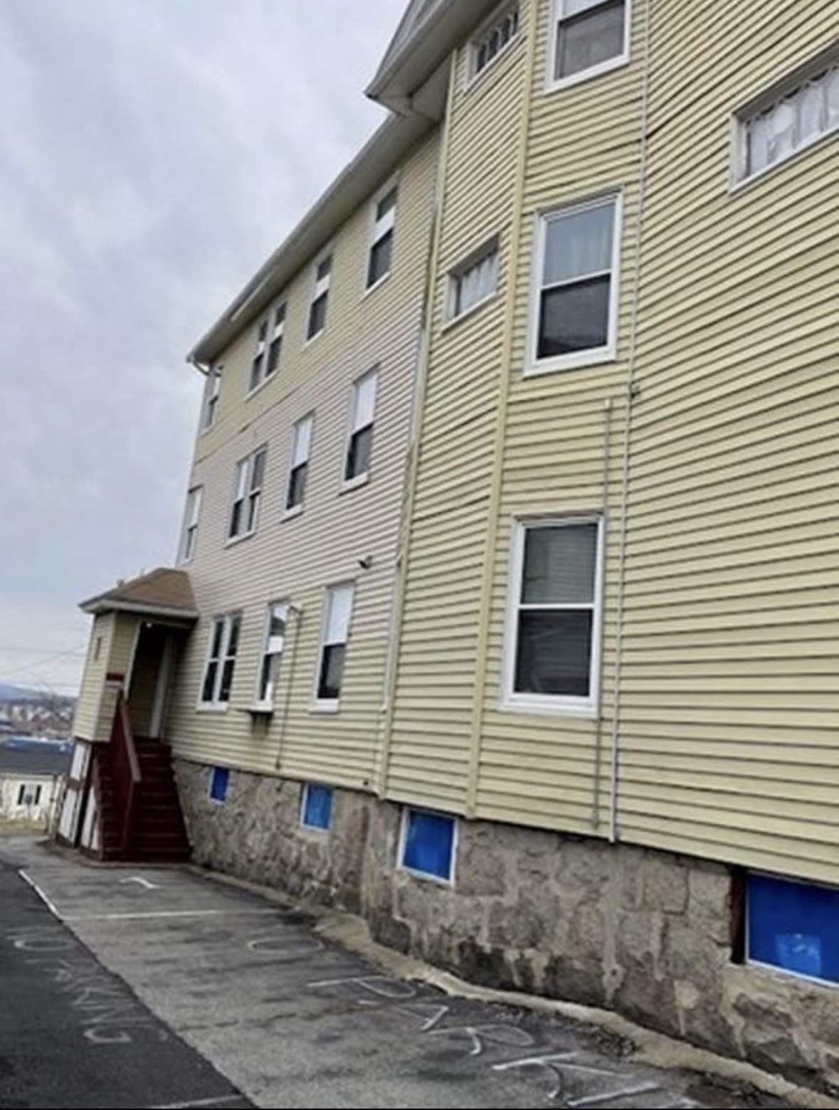 3 Family - 3 Units Up/Down at 104 Sterling St, Worcester MA 01610, Worcester, photo 2 of 33