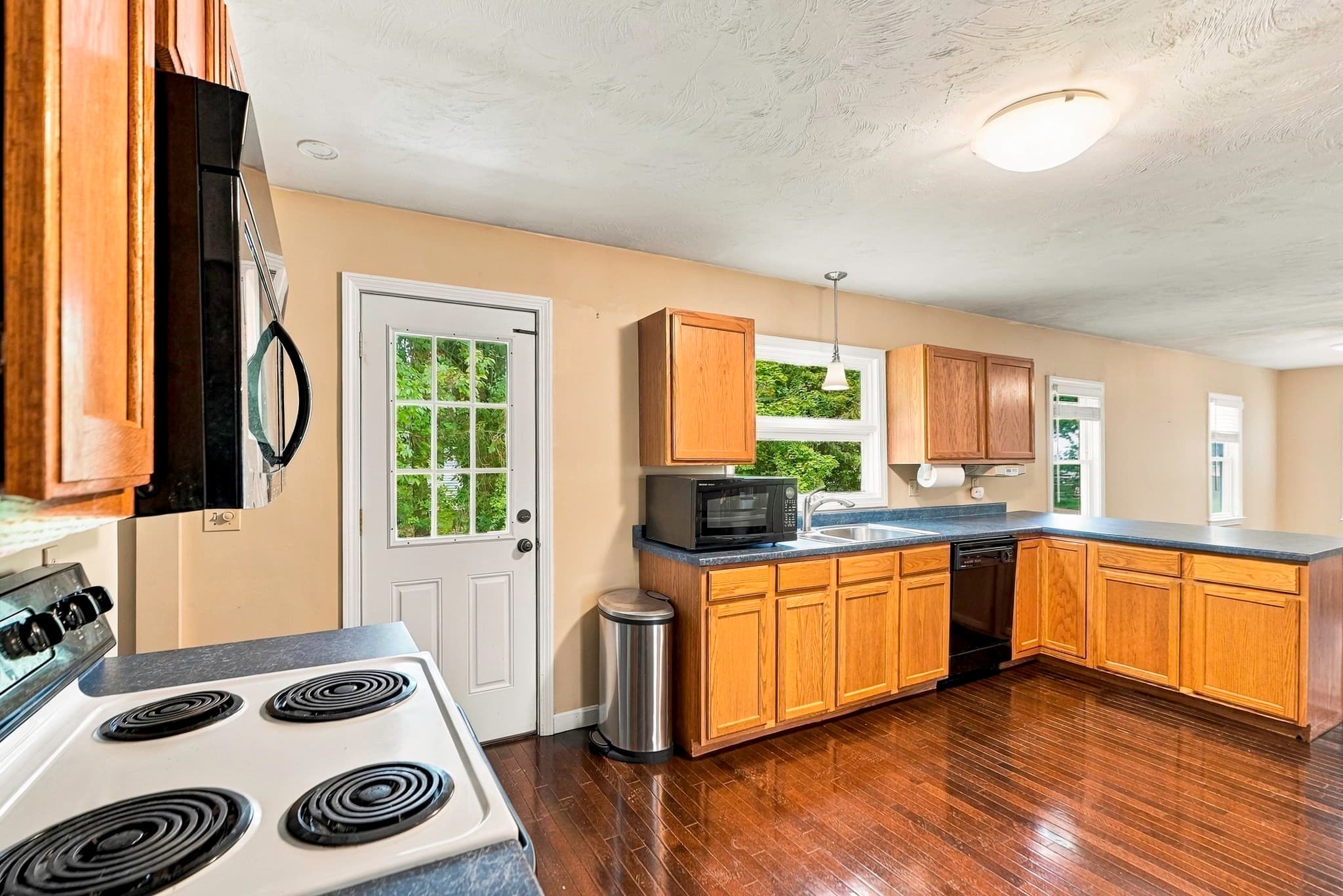 Single Family Residence at 24 Washington Street, Mendon MA 01756, Mendon, photo 8 of 29