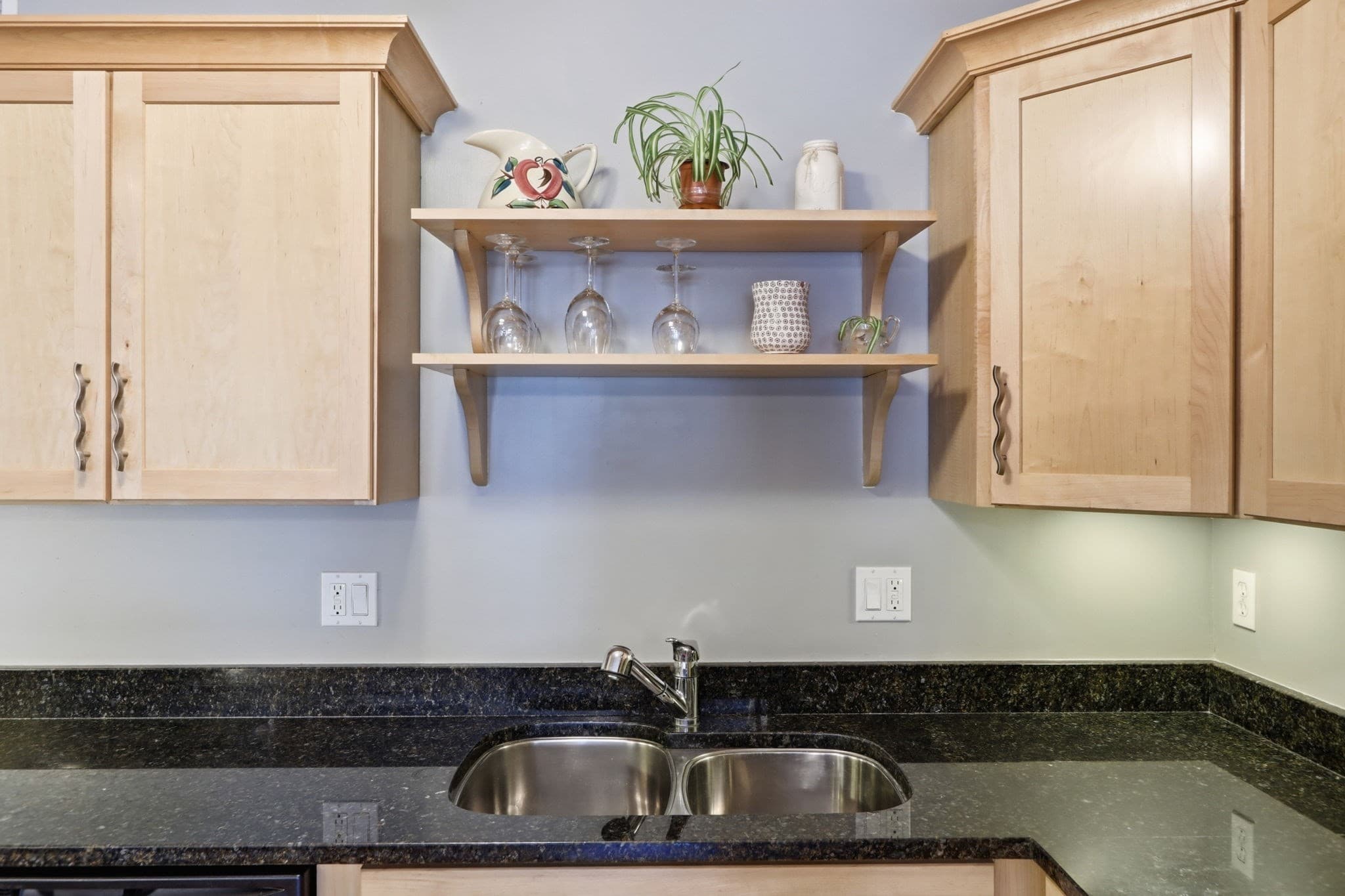 Condominium at 82-88 Winter St # 2B, Worcester MA 01604, Worcester, photo 23 of 36
