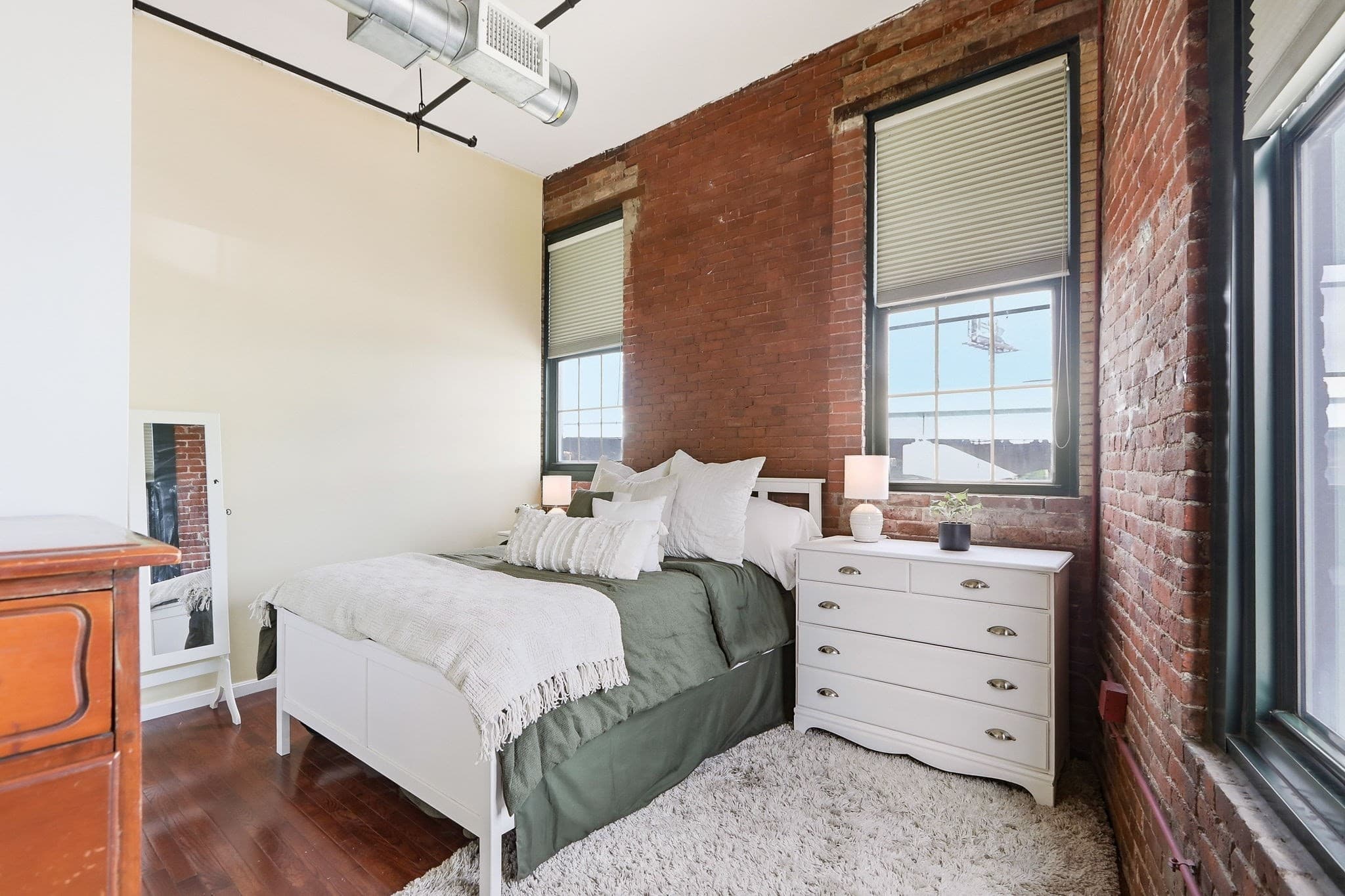Condominium at 82-88 Winter St # 2B, Worcester MA 01604, Worcester, photo 27 of 36