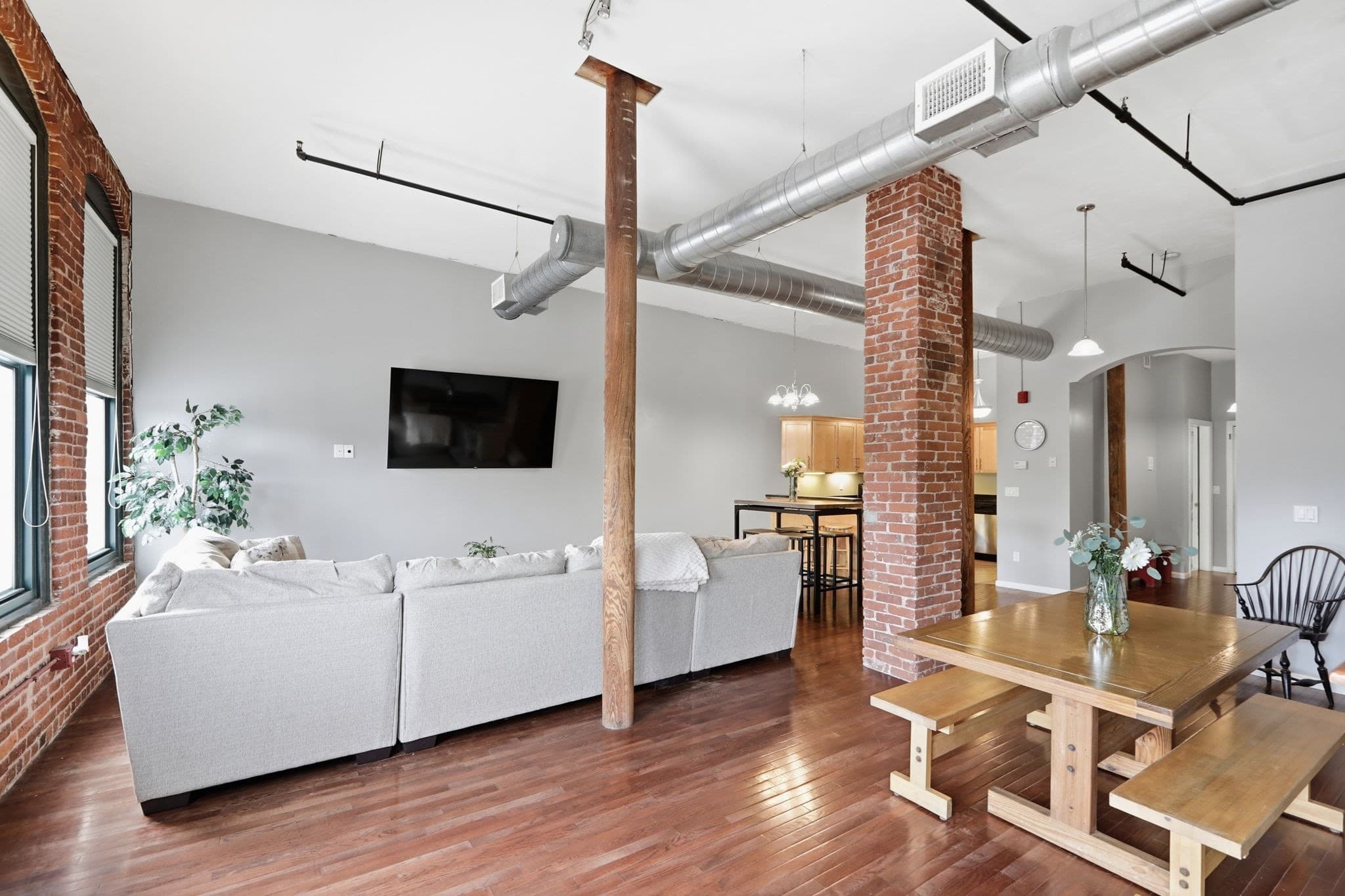 Condominium at 82-88 Winter St # 2B, Worcester MA 01604, Worcester, photo 12 of 36