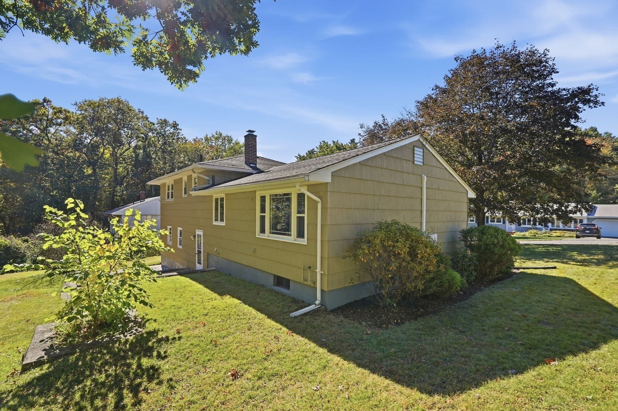 Single Family Residence at 71 Woodside Rd, Ludlow MA 01056, Ludlow, photo 5 of 39