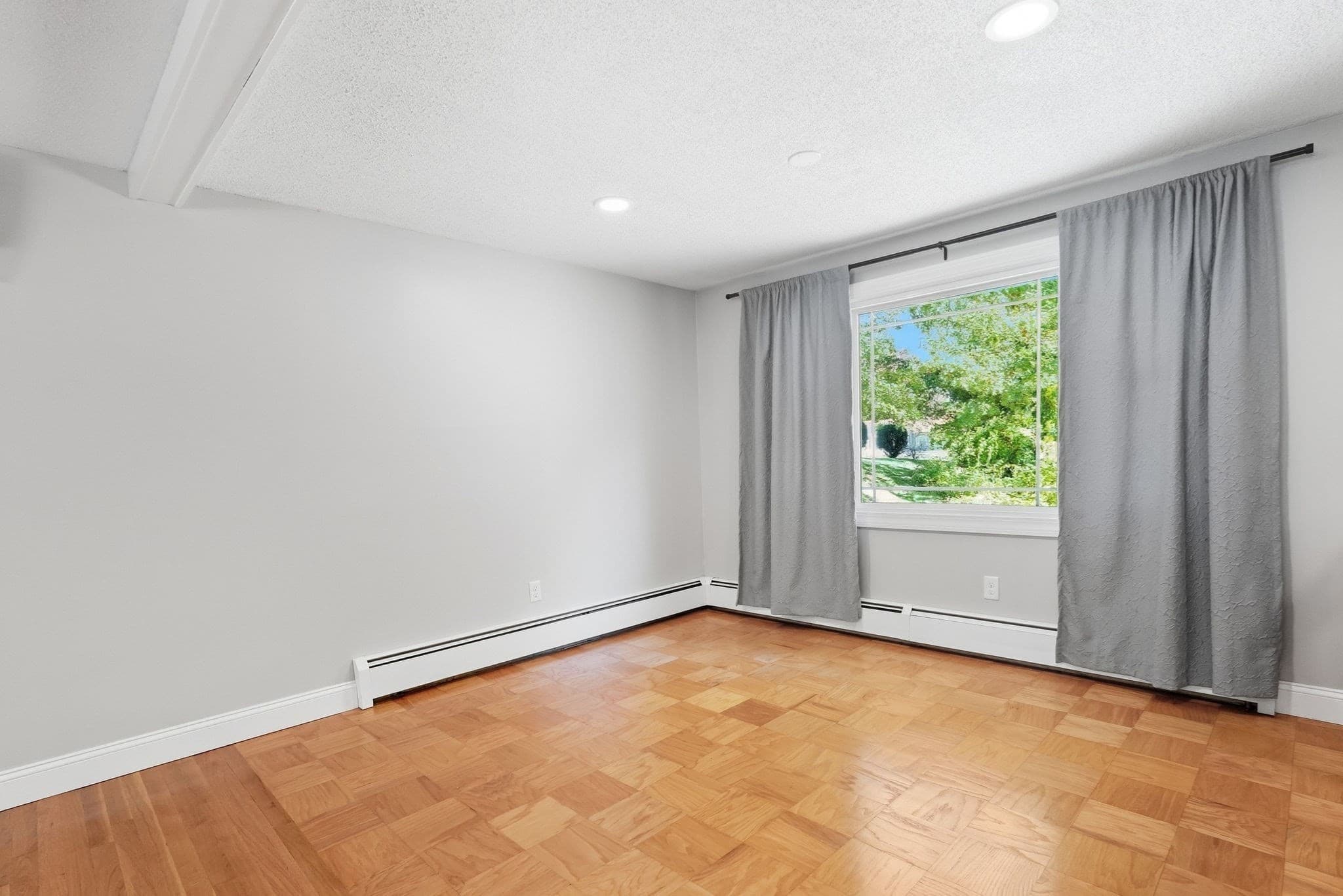 Single Family Residence at 71 Woodside Rd, Ludlow MA 01056, Ludlow, photo 11 of 39
