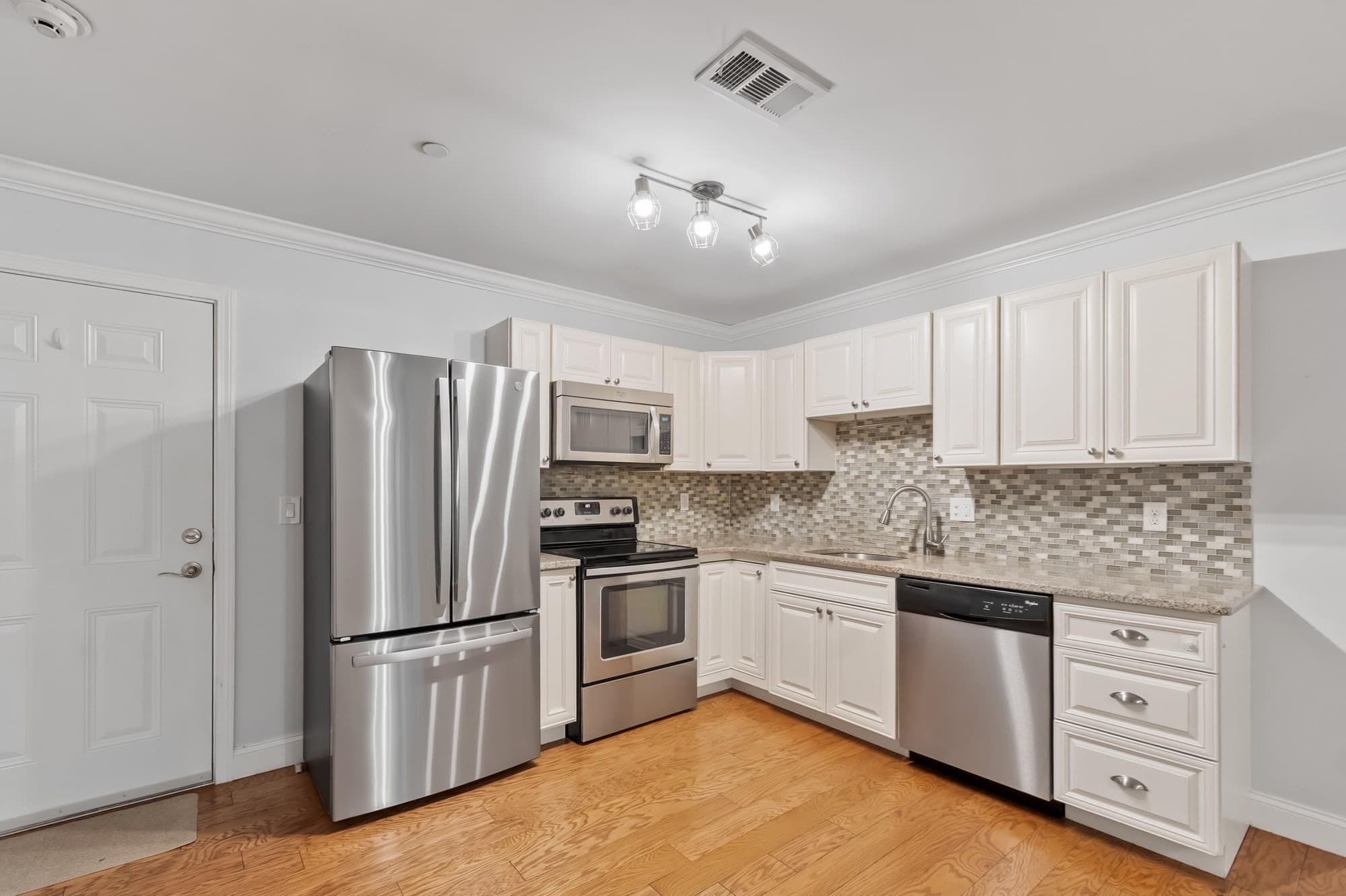 Condominium at 24 Shayne Rd # 110, Franklin MA 02038, Franklin, photo 9 of 21