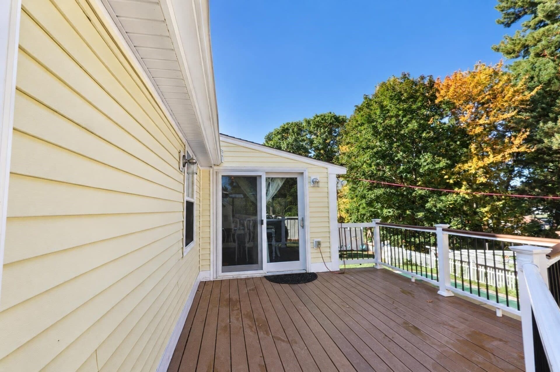 Single Family Residence at 88 N Main St, Bellingham MA 02019, Bellingham, photo 4 of 28