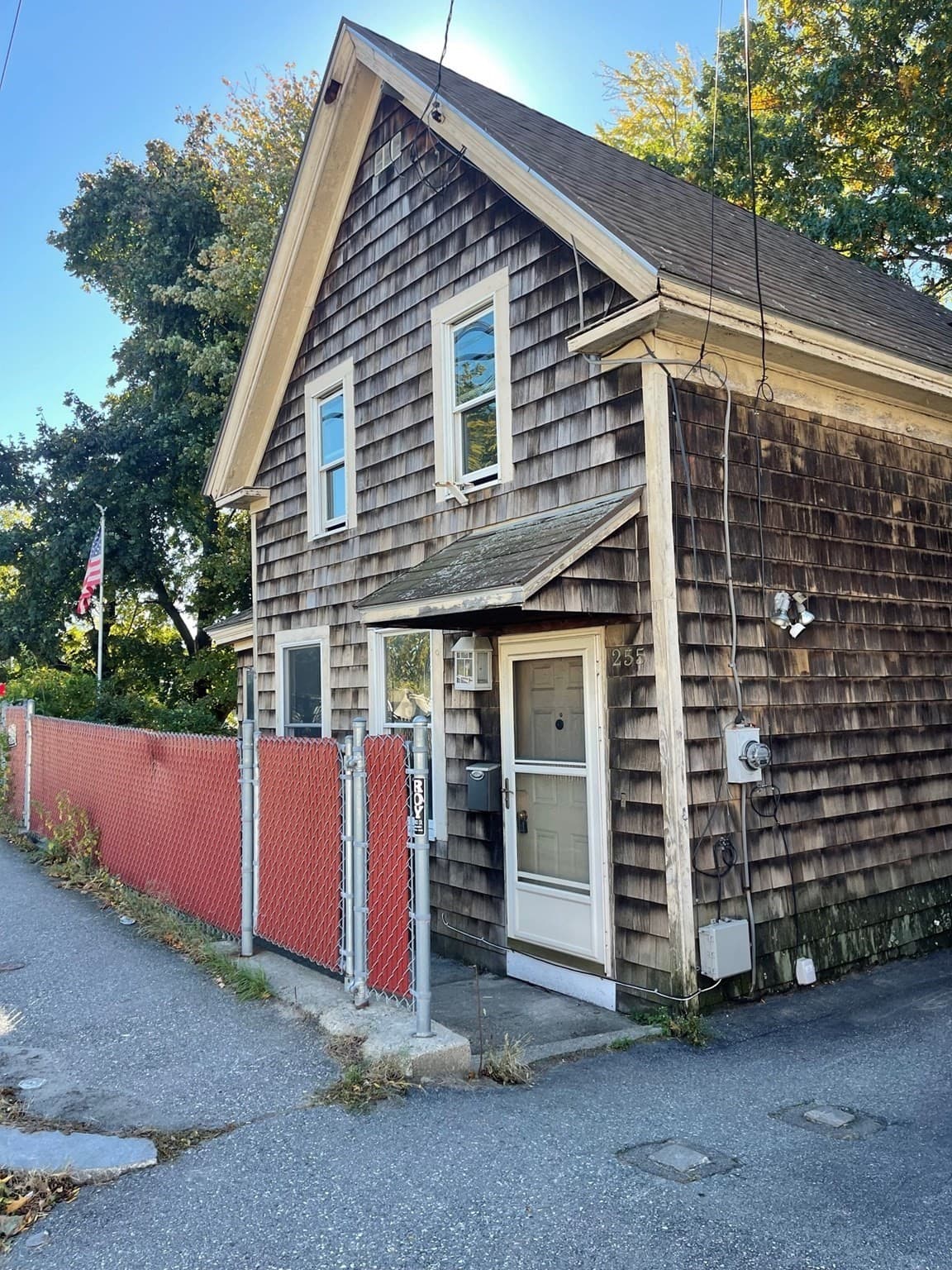 255 Plain St, Lowell MA 01852