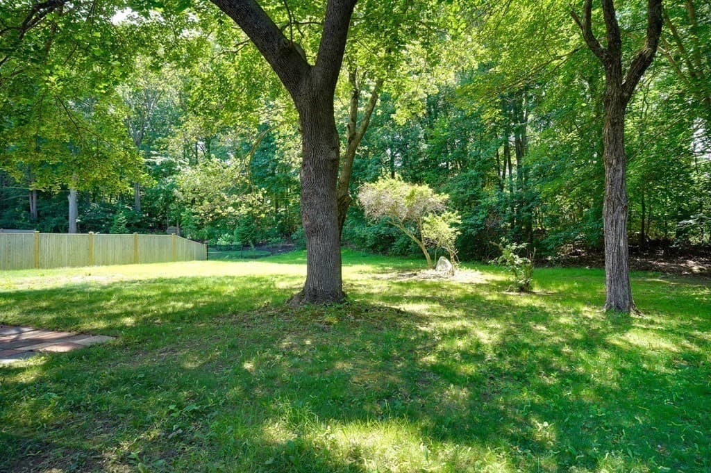 Single Family Residence at 16 Phillip Ave, Burlington MA 01803, Burlington, photo 7 of 32