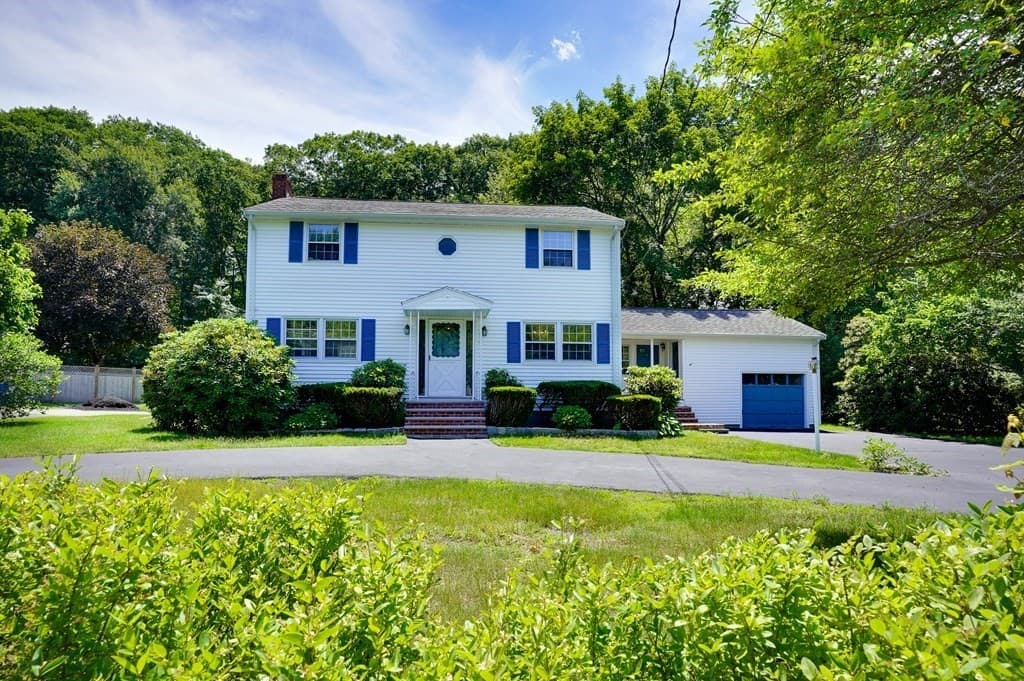 16 Phillip Ave, Burlington MA 01803