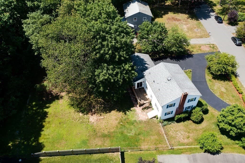 Single Family Residence at 16 Phillip Ave, Burlington MA 01803, Burlington, photo 5 of 32