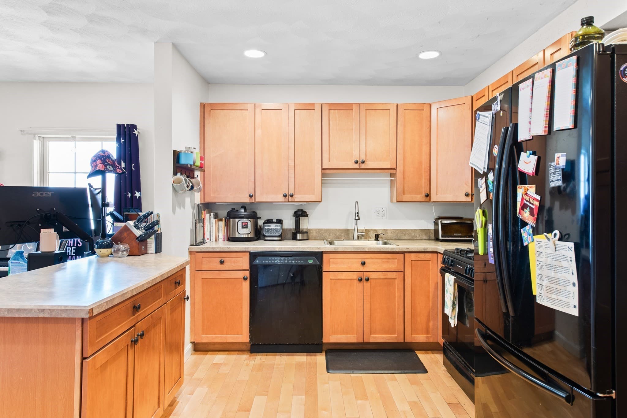 Condominium at 25 James St # 7, Malden MA 02148, Malden, photo 5 of 21