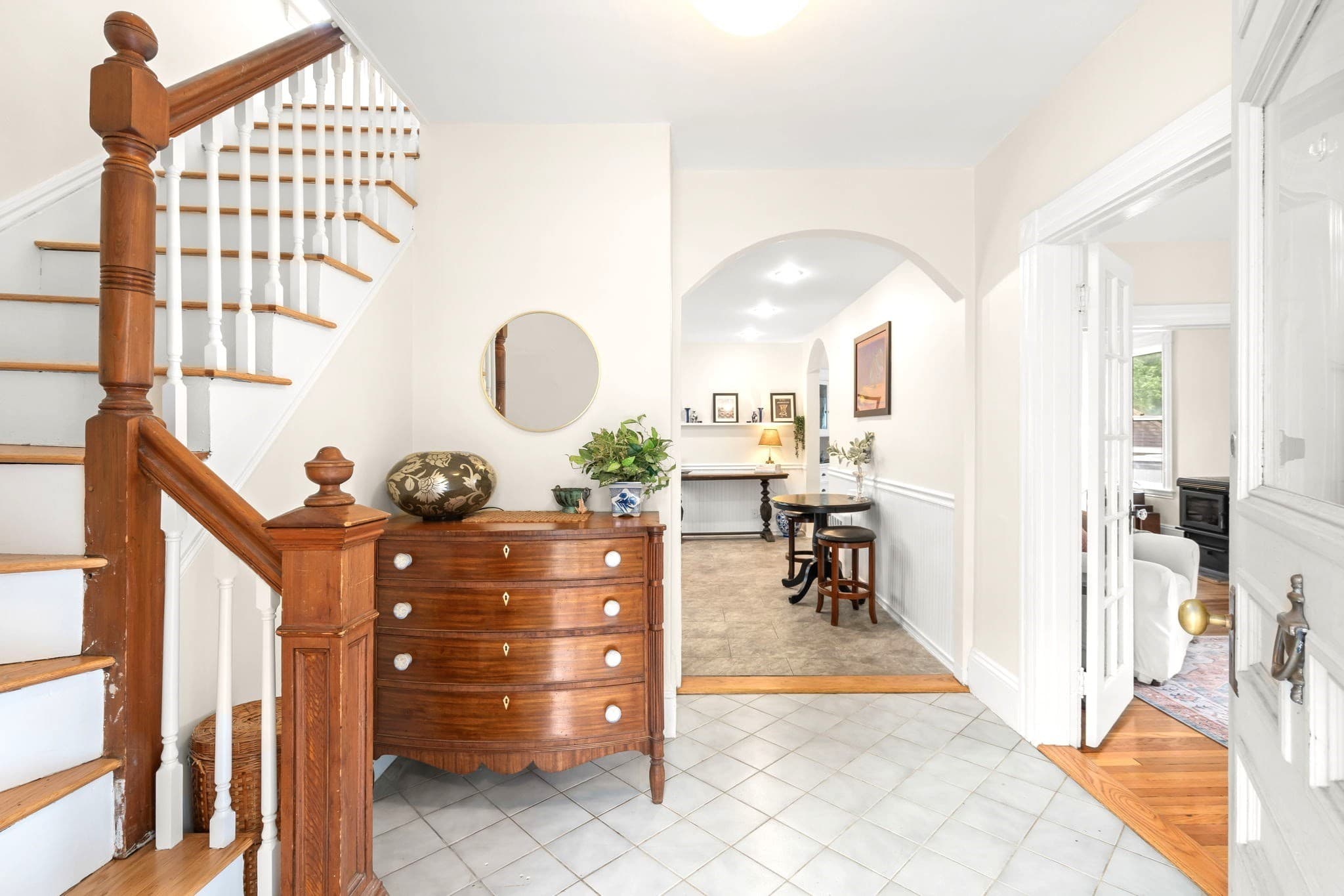 Single Family Residence at 7 Bisson St, Beverly MA 01915, Beverly, photo 3 of 42