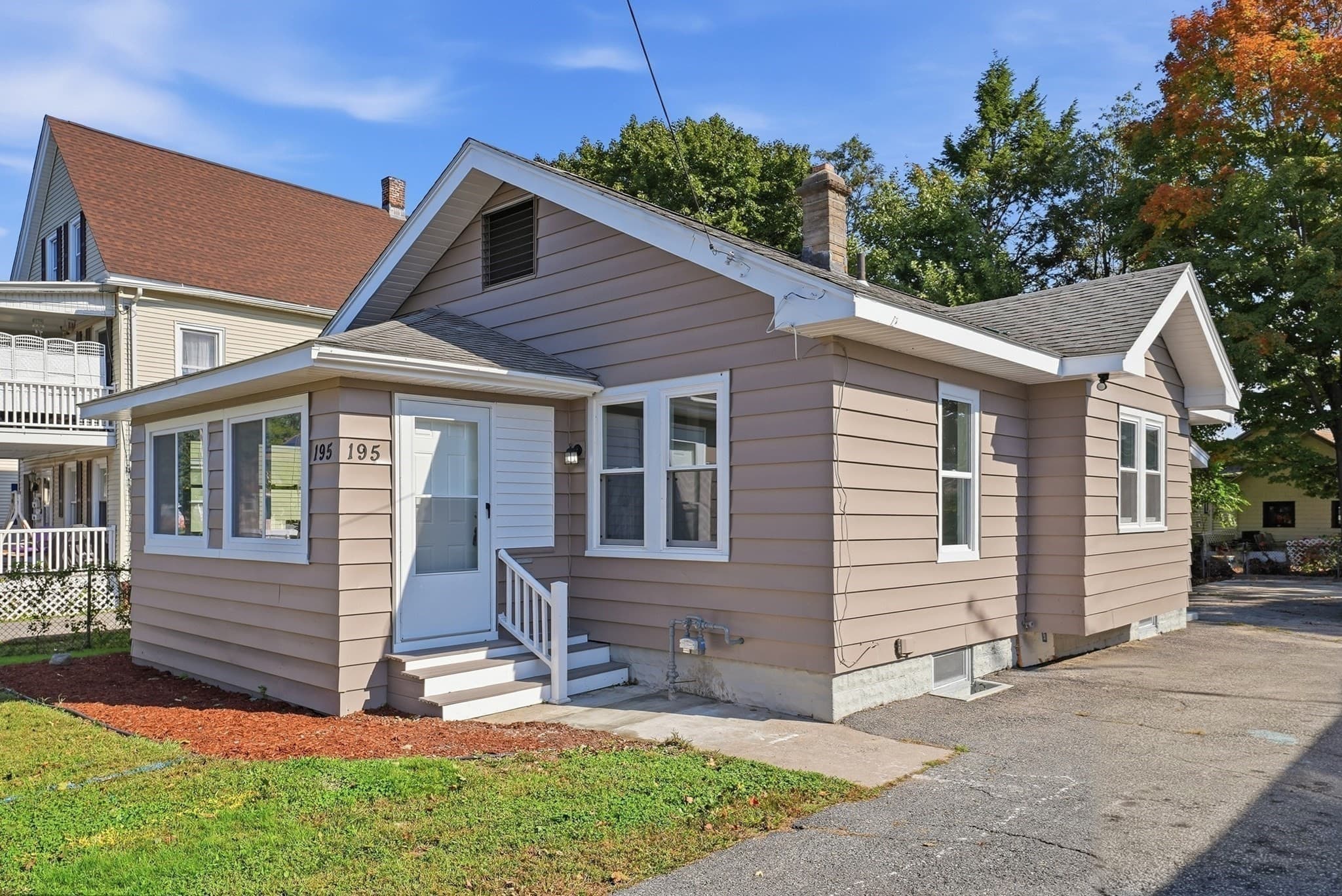 195 Jasper St, Springfield MA 01109