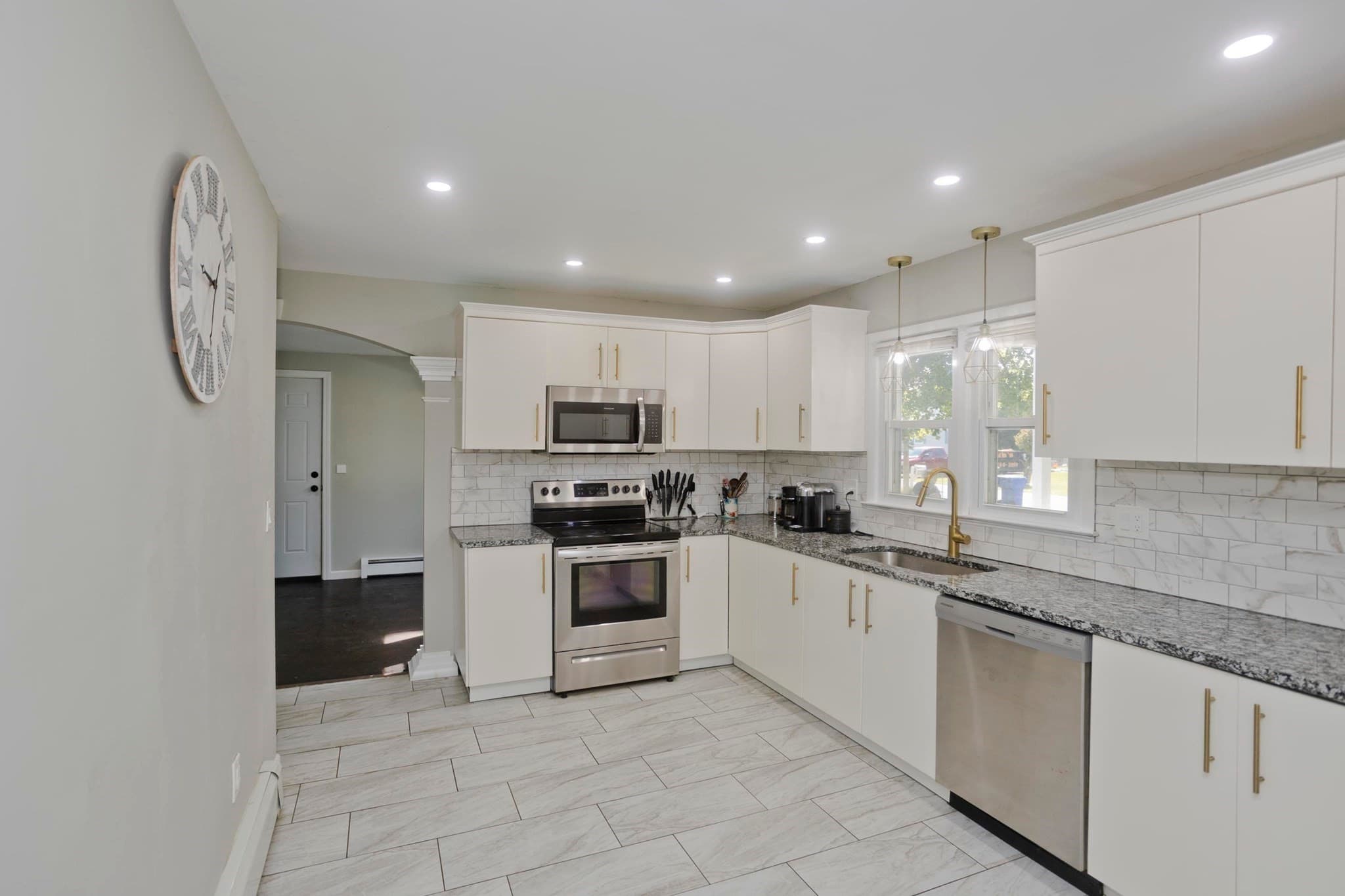 Single Family Residence at 10 Wesley Road, East Windsor CT 06016, photo 13 of 37