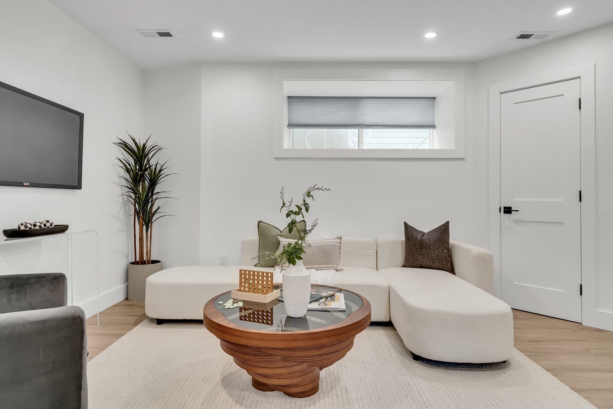 Condominium at 17 College Hill Road # 1, Somerville MA 02144, Somerville, photo 26 of 42