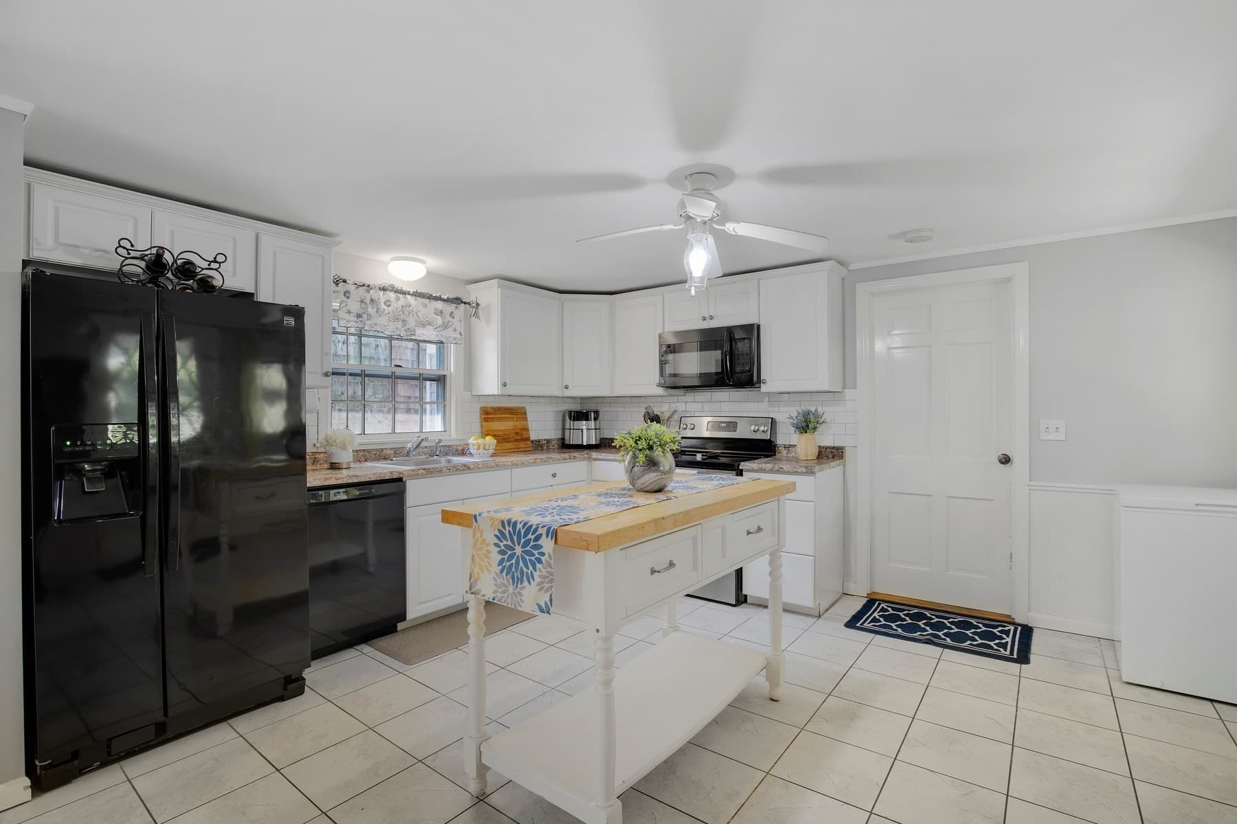 Multi Family at 11 and 11A Gateway St, Yarmouth MA 02664, Yarmouth, photo 6 of 37