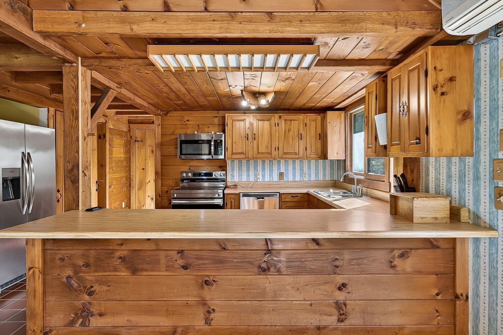 Single Family Residence at 73 Hardwick Pond Rd, Ware MA 01082, Ware, photo 17 of 39