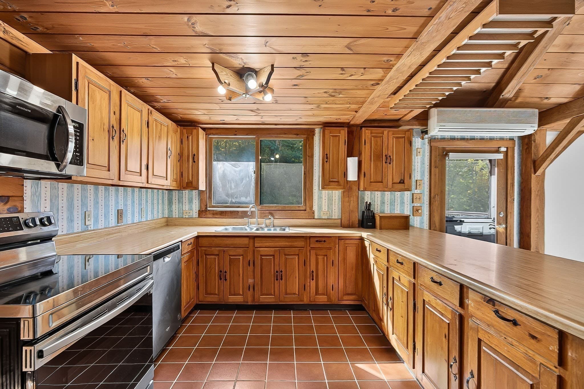 Single Family Residence at 73 Hardwick Pond Rd, Ware MA 01082, Ware, photo 16 of 39