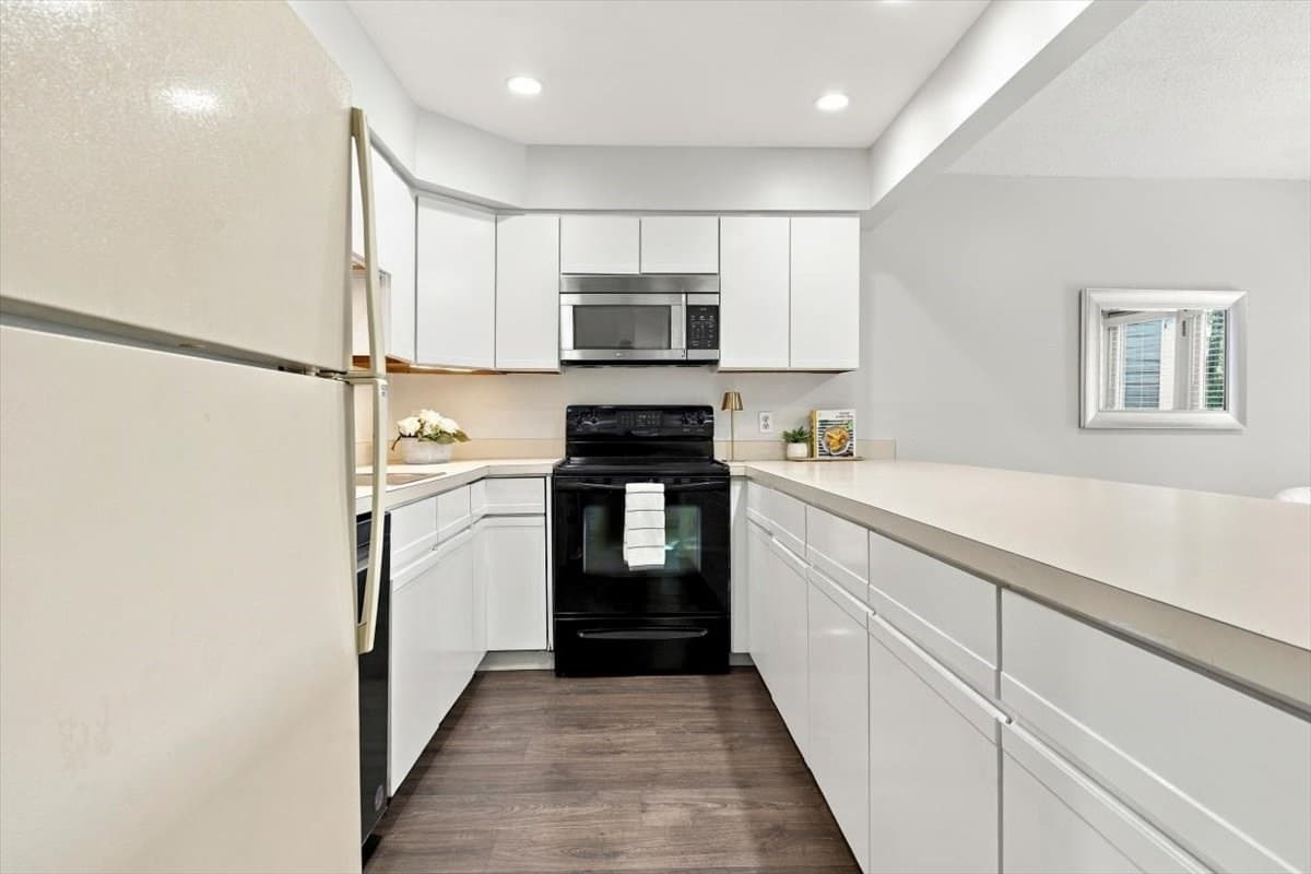 Condominium at 3601 Tuckers Lane # 3601, Hingham MA 02043, Hingham, photo 10 of 23