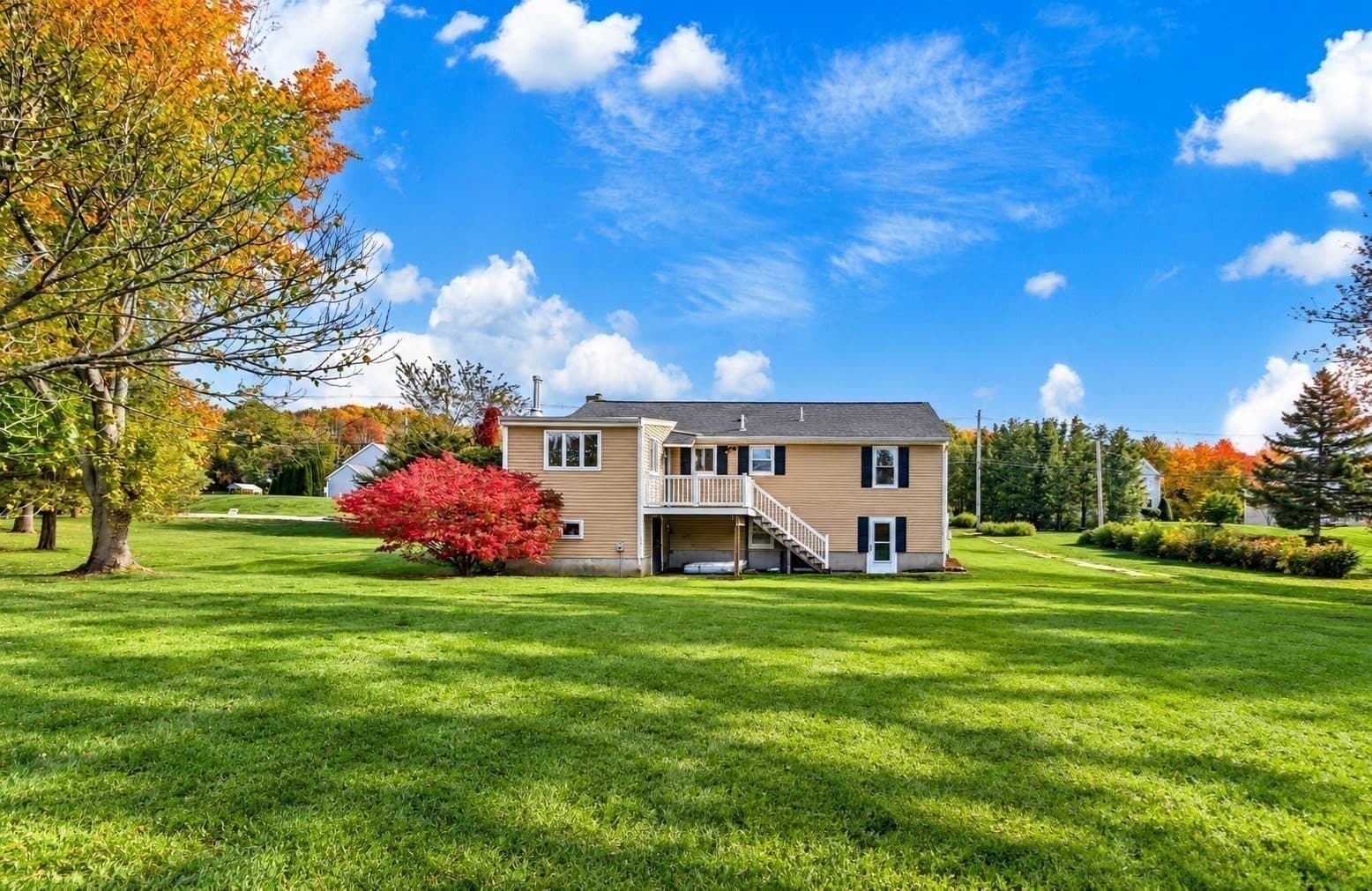 Single Family Residence at 60 Sheldonville Rd, North Attleboro MA 02760, photo 27 of 32