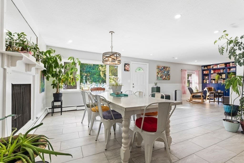 Single Family Residence at 8 Bliss Rd, Bellingham MA 02019, Bellingham, photo 17 of 42