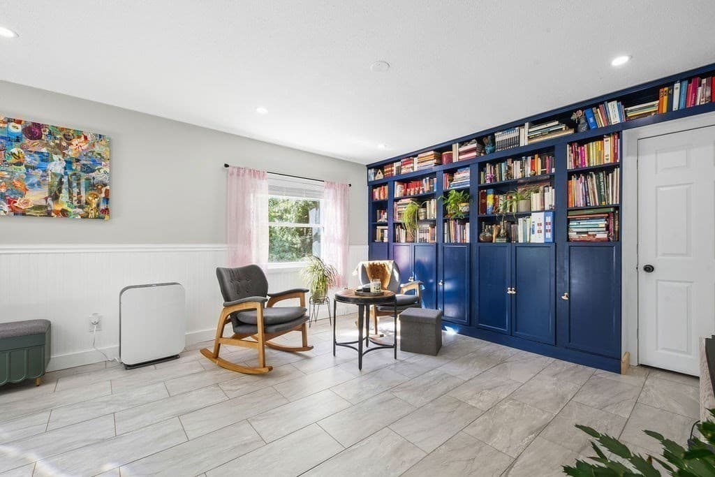 Single Family Residence at 8 Bliss Rd, Bellingham MA 02019, Bellingham, photo 4 of 42