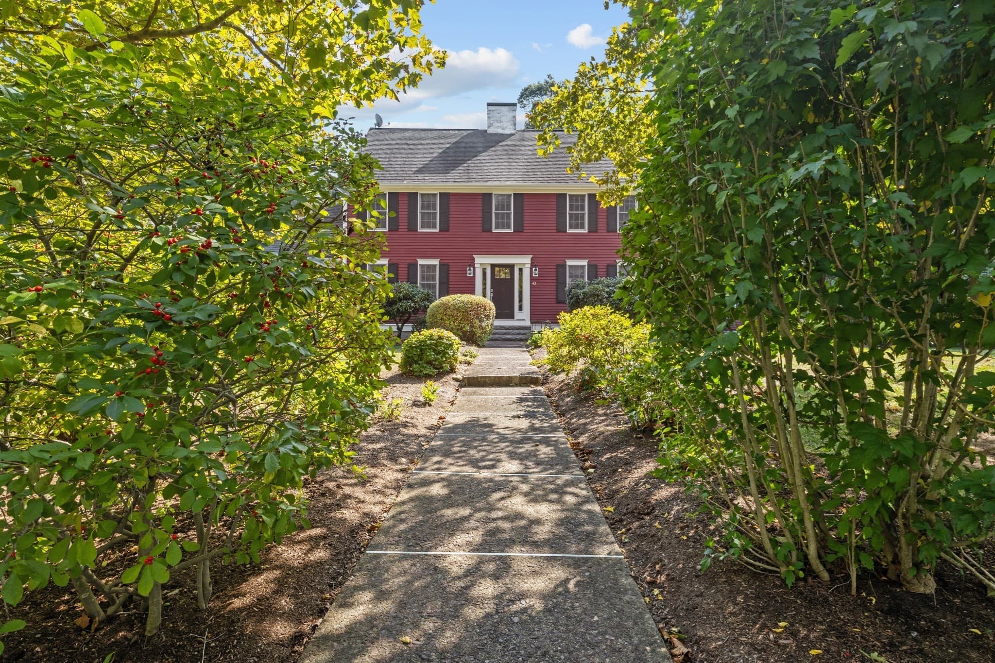 Single Family Residence at 45 Turner Dr., Bridgewater MA 02324, Bridgewater, photo 3 of 40