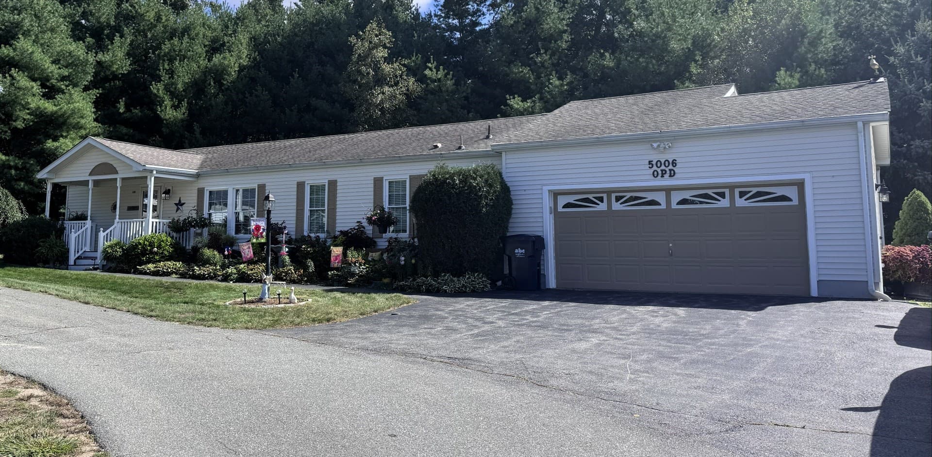 Single Family Residence at 5006 Oak Point Drive, Middleboro MA 02346, Middleboro, photo 13 of 28