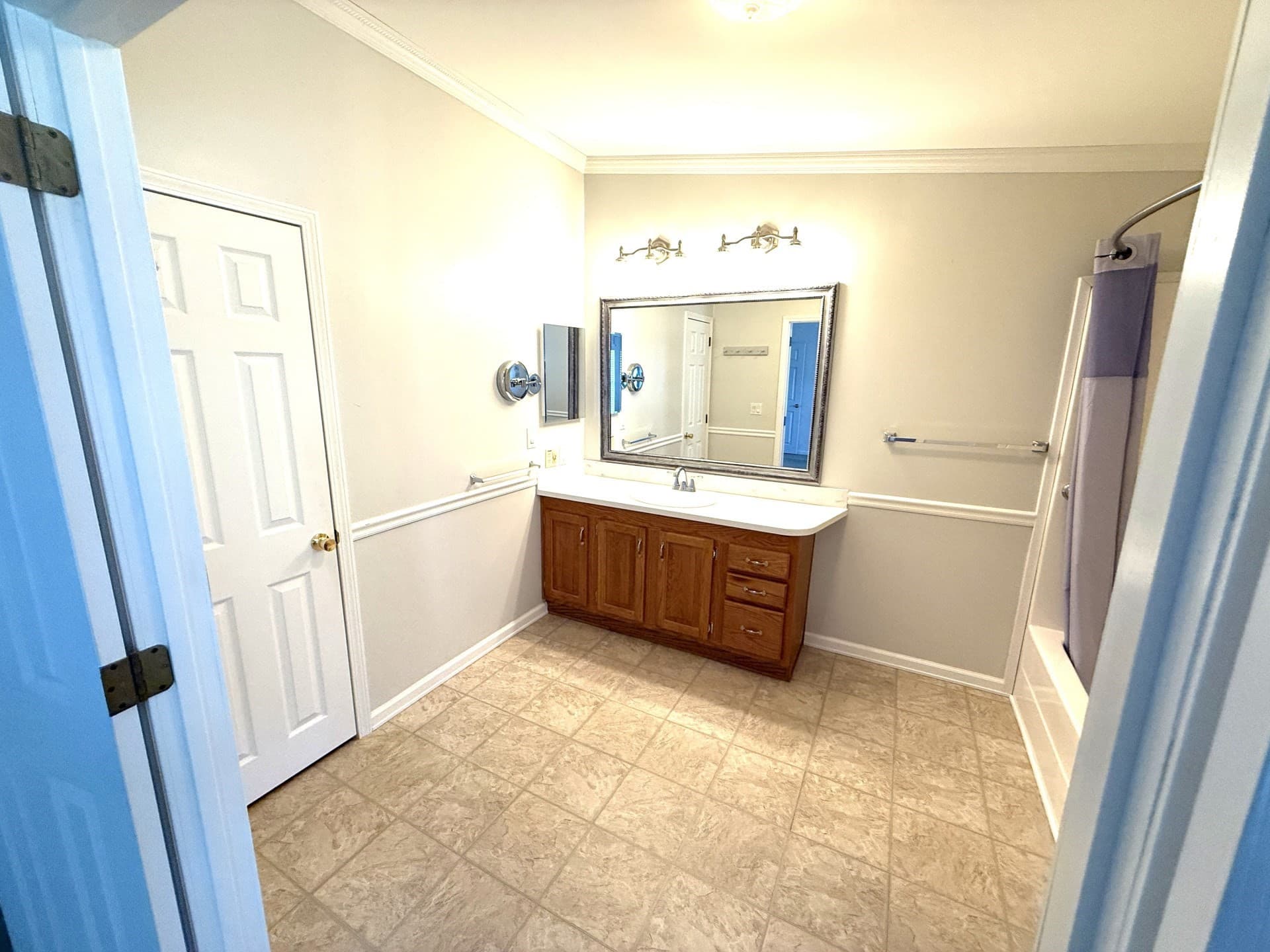 Single Family Residence at 5006 Oak Point Drive, Middleboro MA 02346, Middleboro, photo 24 of 28