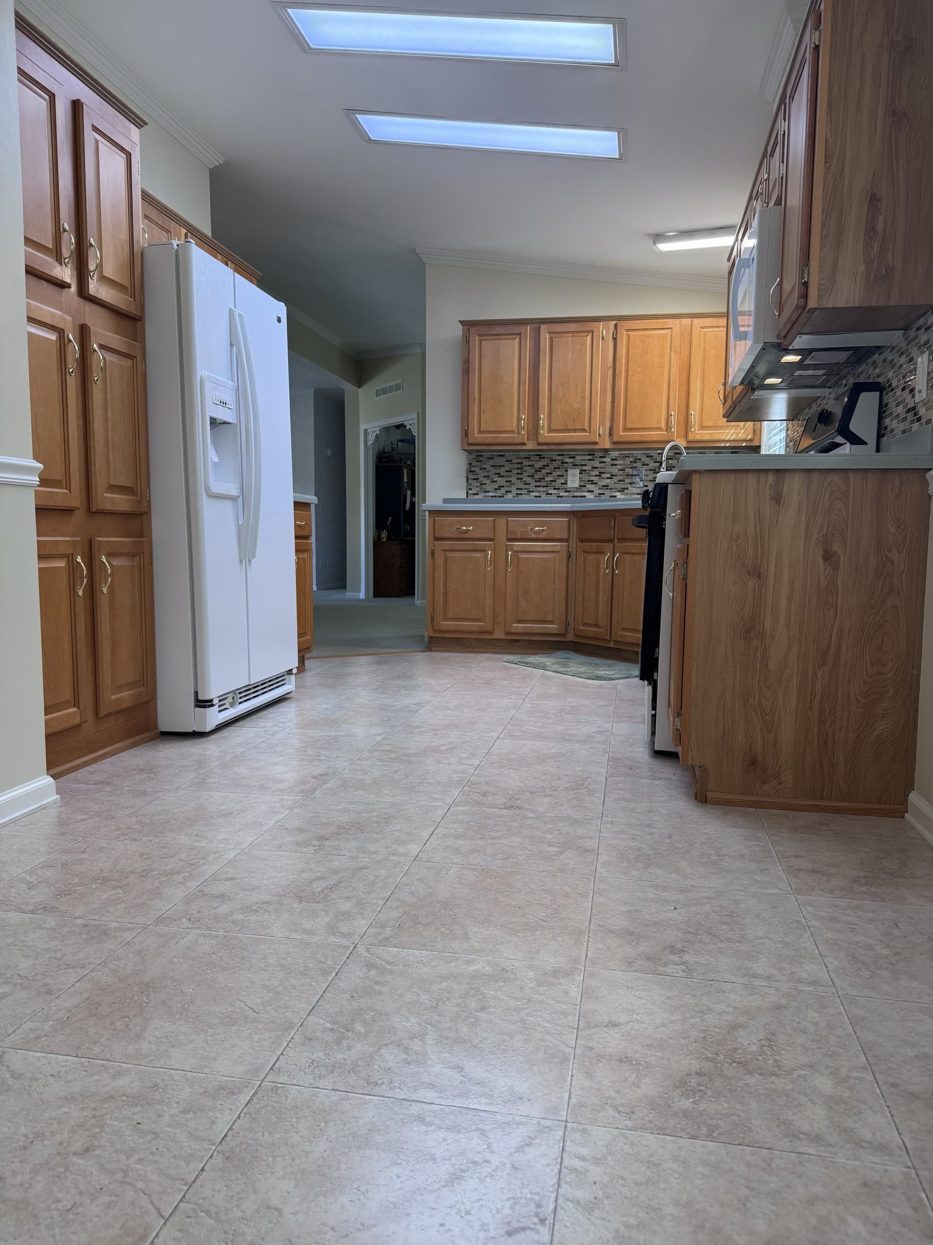 Single Family Residence at 5006 Oak Point Drive, Middleboro MA 02346, Middleboro, photo 18 of 28