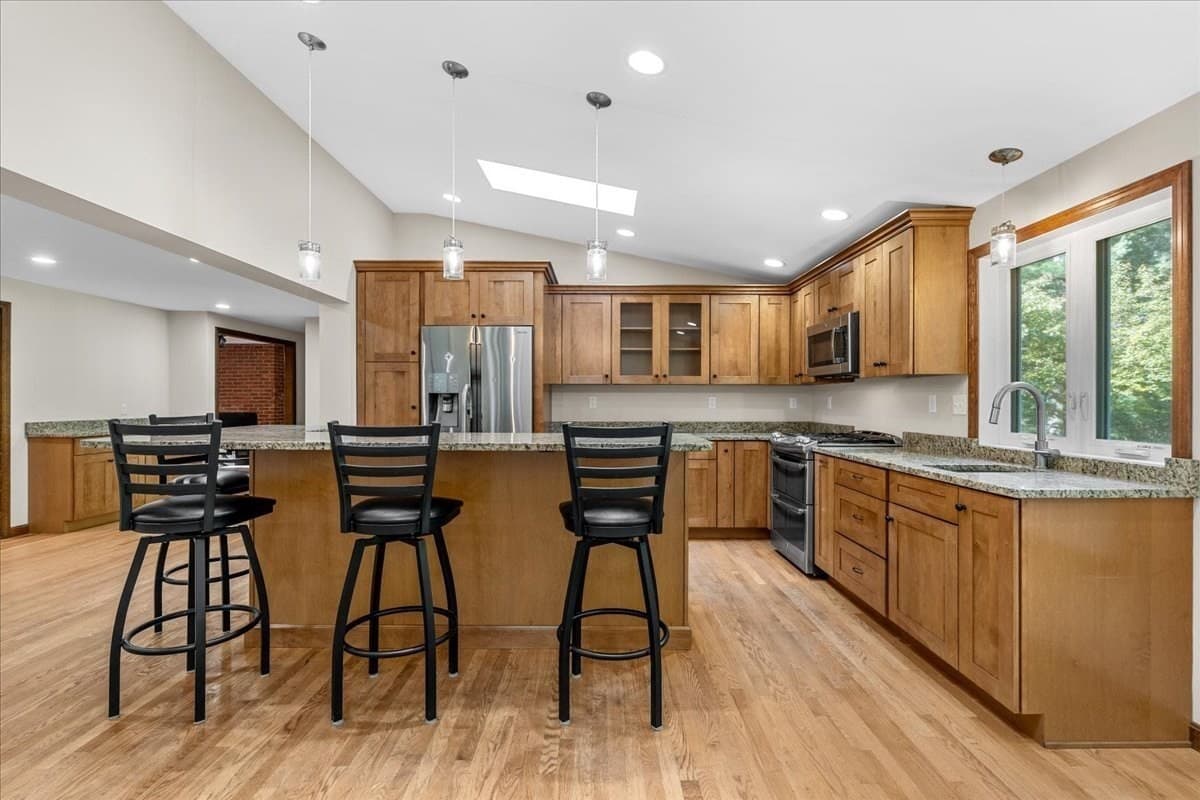 Single Family Residence at 6 Holloway Brook Rd, Lakeville MA 02347, Lakeville, photo 2 of 42