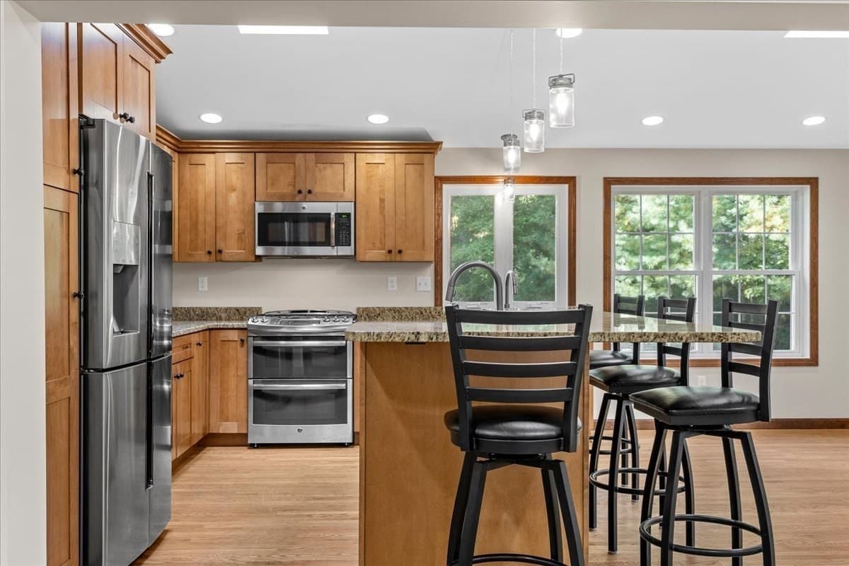 Single Family Residence at 6 Holloway Brook Rd, Lakeville MA 02347, Lakeville, photo 5 of 42