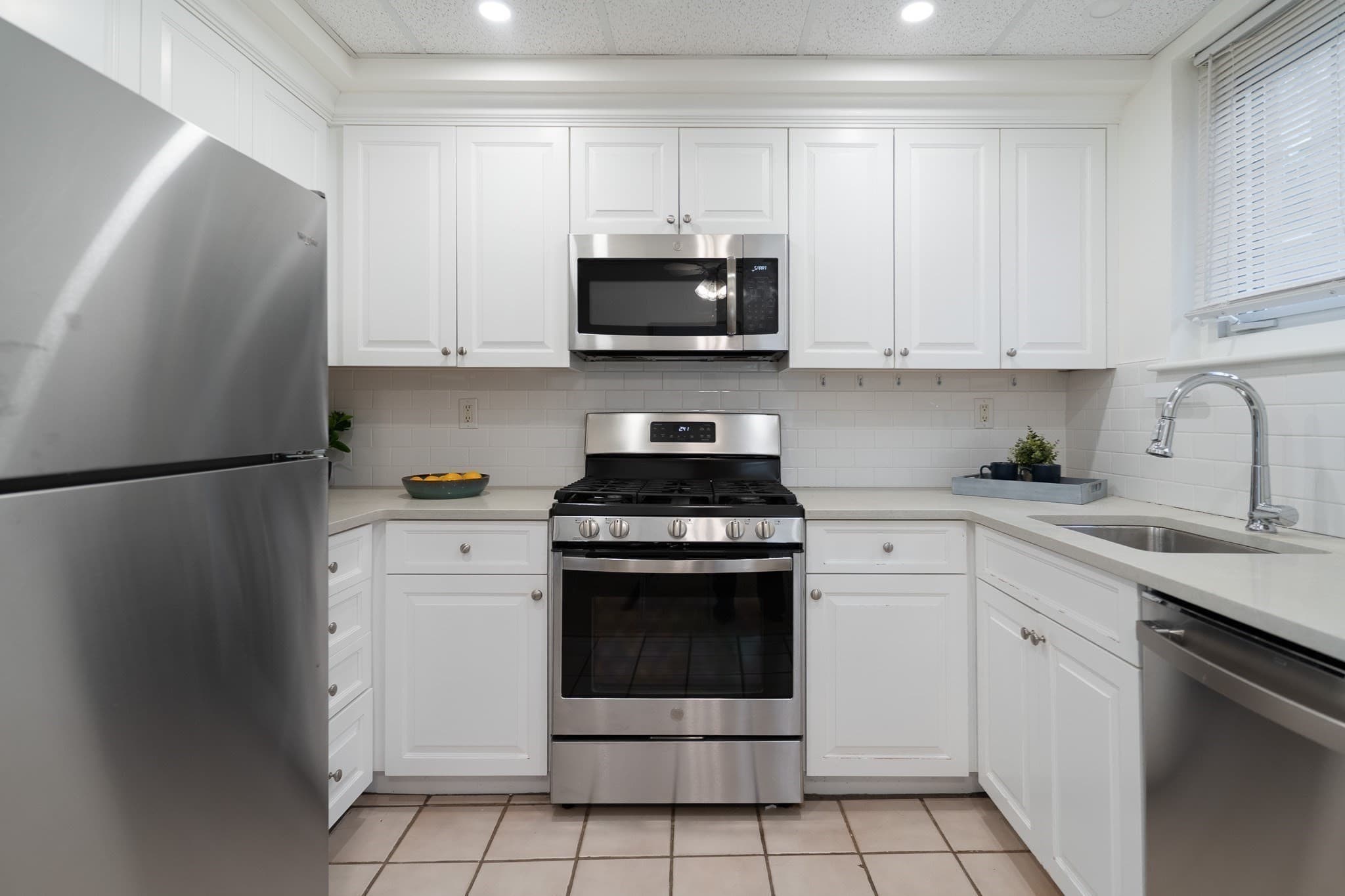 Condominium at 30 St. Paul # 1, Brookline MA 02446, Brookline, photo 4 of 16