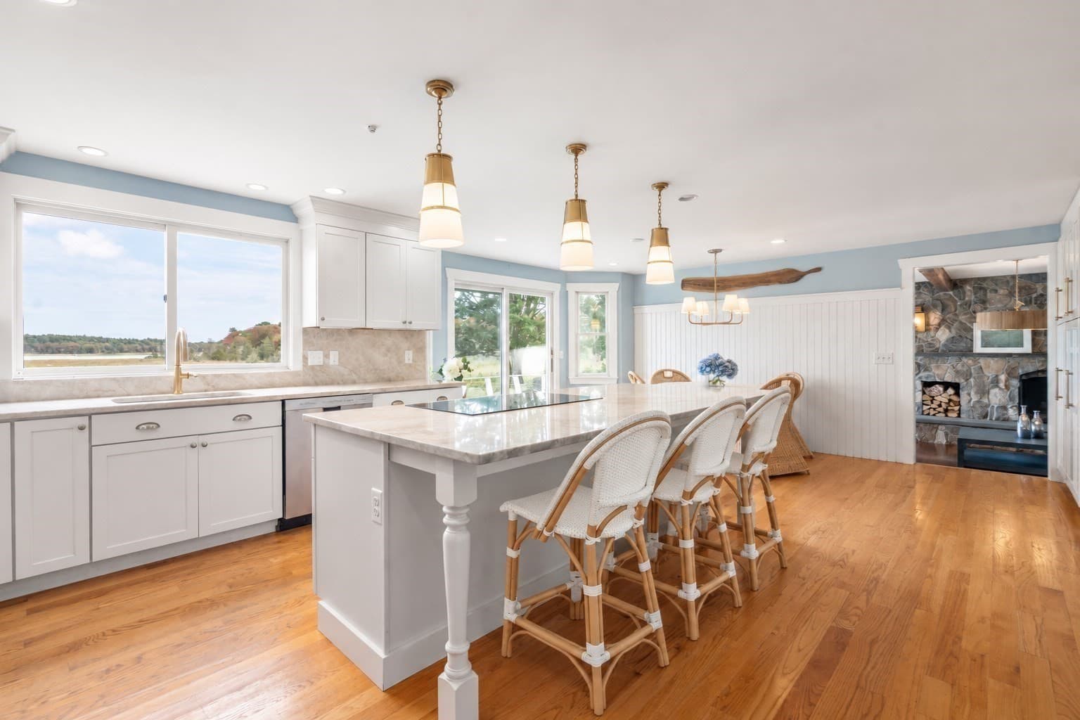 Single Family Residence at 44 Stoney Run Ln, Marion MA 02738, Marion, photo 8 of 35
