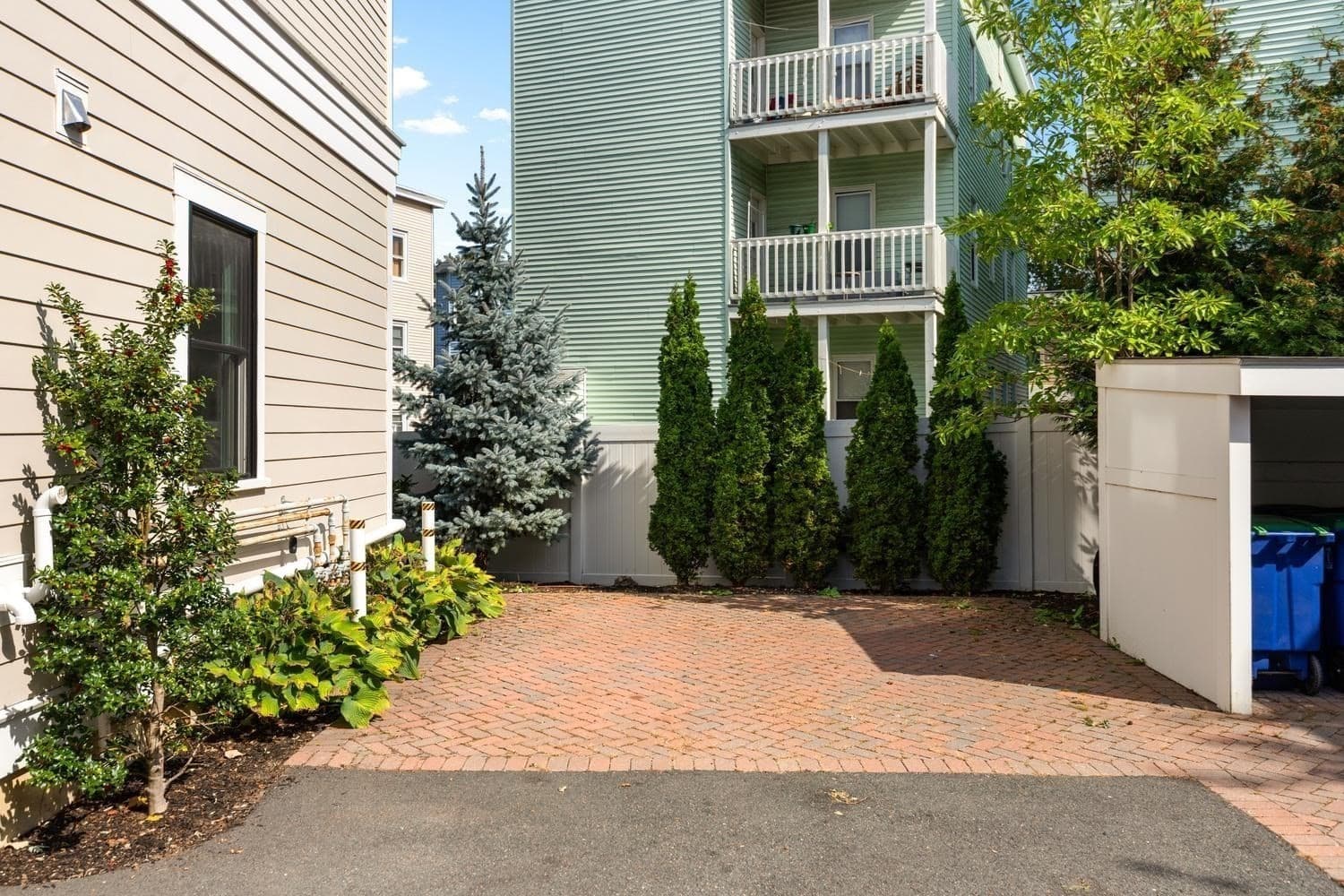 Condominium at 113 Beacon St # A, Somerville MA 02143, Somerville, photo 24 of 26