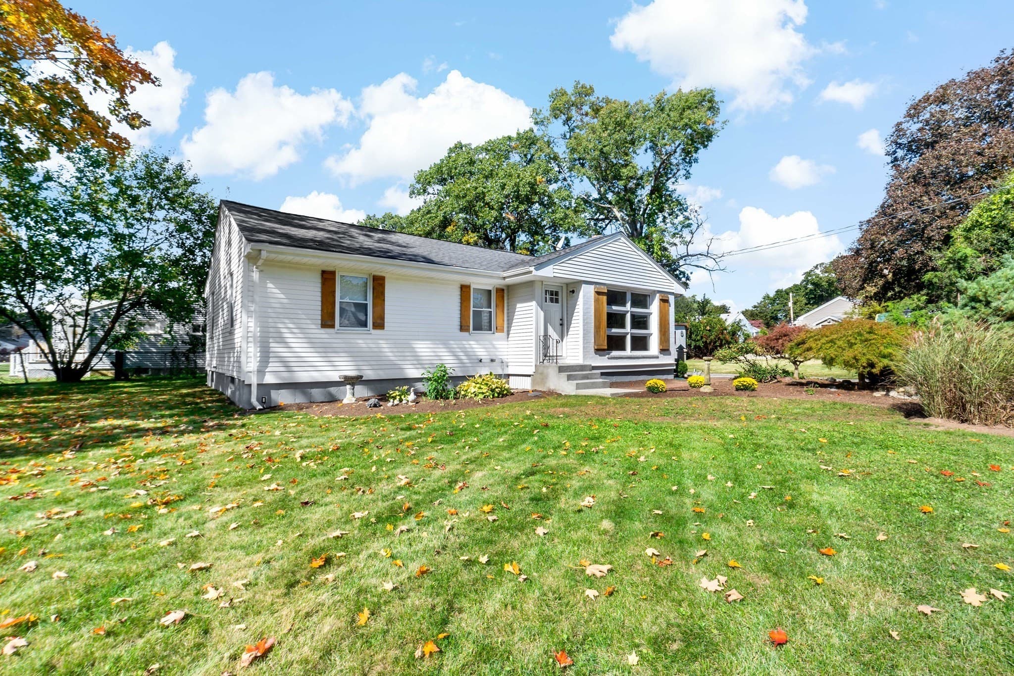 Single Family Residence at 21 Miriam Dr, Attleboro MA 02703, Attleboro, photo 2 of 31