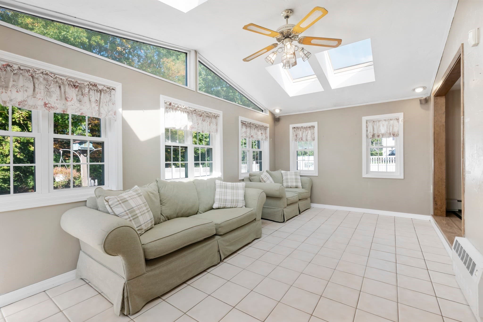 Single Family Residence at 11 Carousel Dr, Millbury MA 01527, Millbury, photo 8 of 42