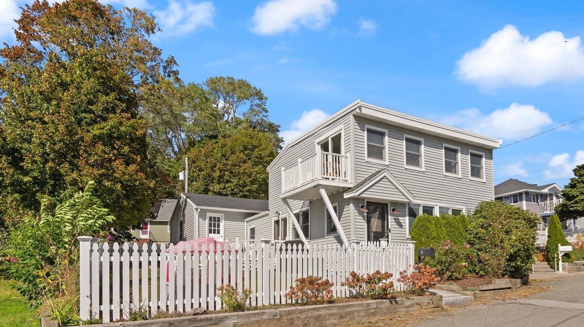 Single Family Residence at 11 Marsh Ave, Beverly MA 01915, Beverly, photo 2 of 39