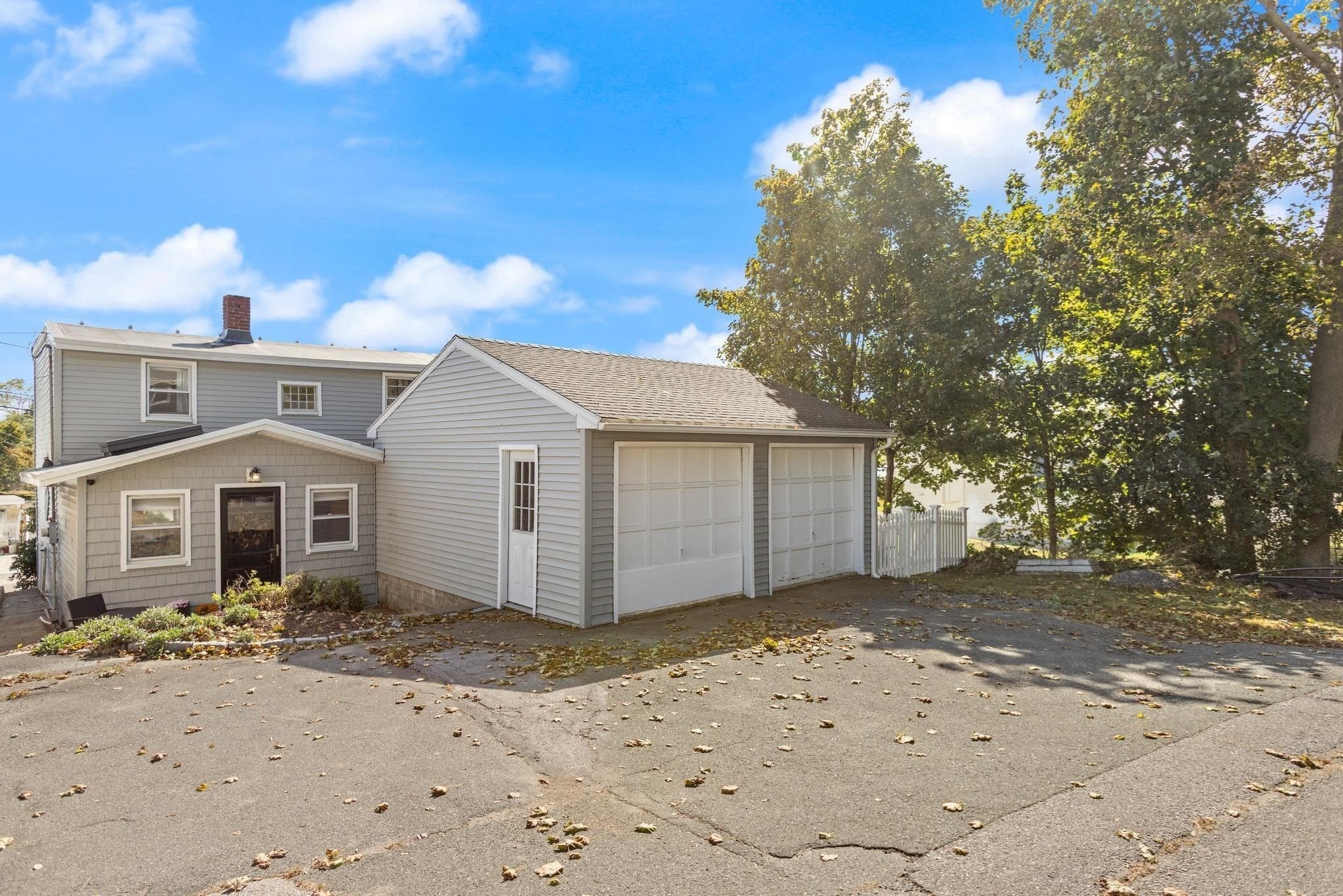 Single Family Residence at 11 Marsh Ave, Beverly MA 01915, Beverly, photo 4 of 39