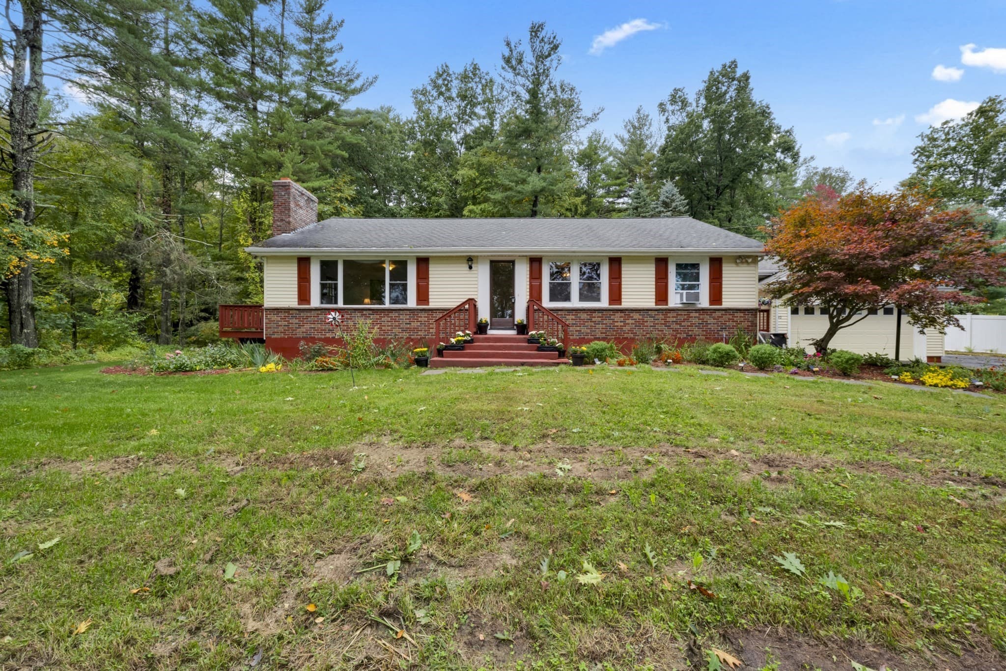30 W Sutton Rd, Sutton MA 01590