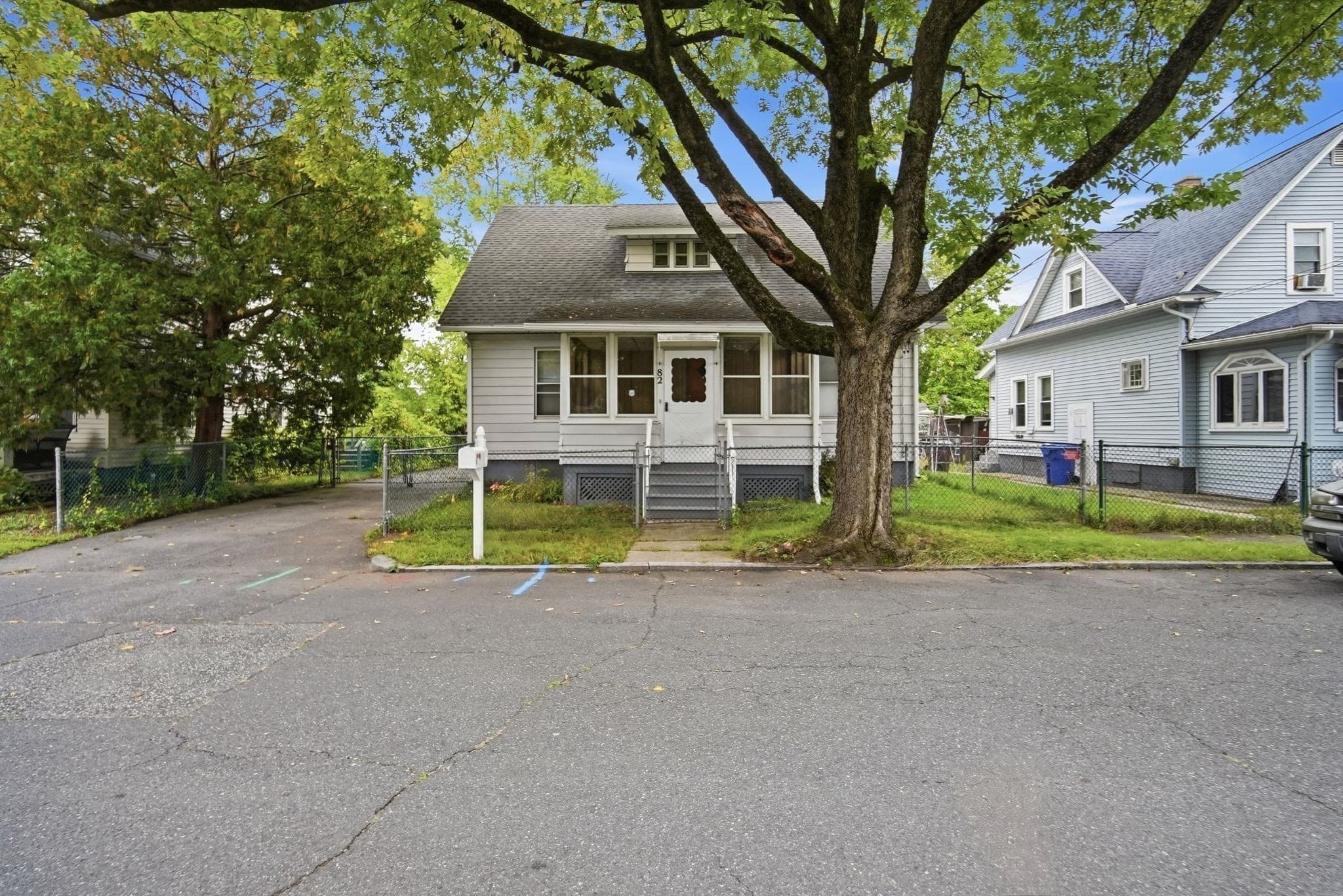 Single Family Residence at 82 Gresham St, Springfield MA 01119, Springfield, photo 3 of 29