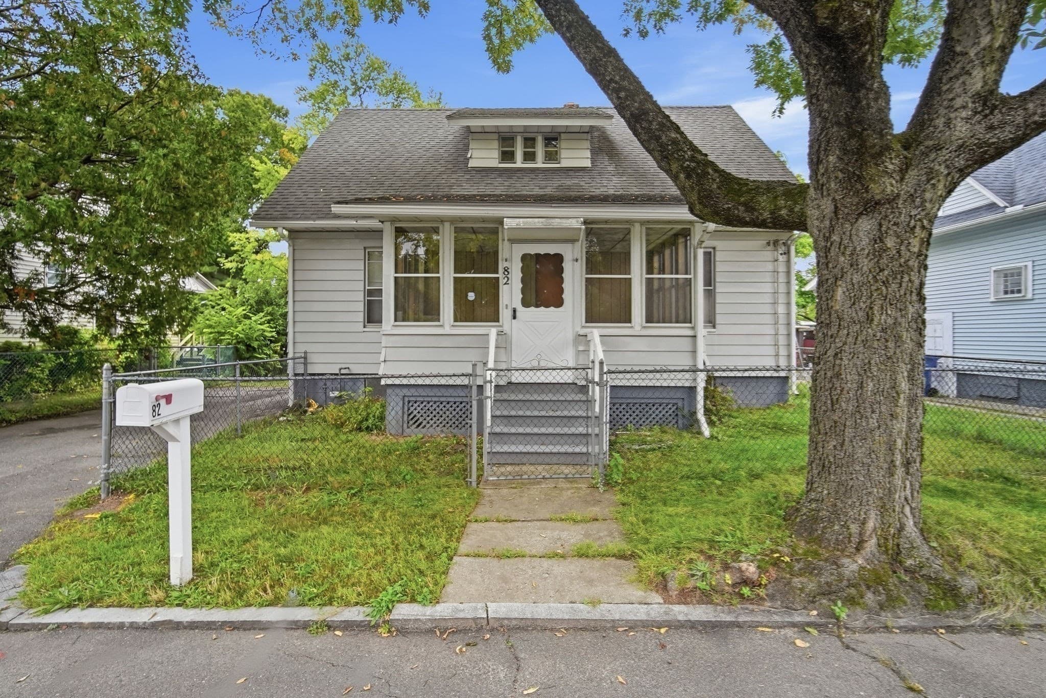 Single Family Residence at 82 Gresham St, Springfield MA 01119, Springfield, photo 28 of 29