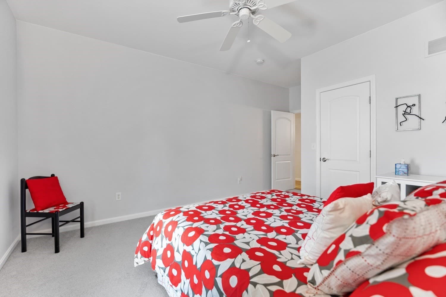 Condominium at 30 Summerfield Drive # 30, Uxbridge MA 01569, Uxbridge, photo 16 of 42