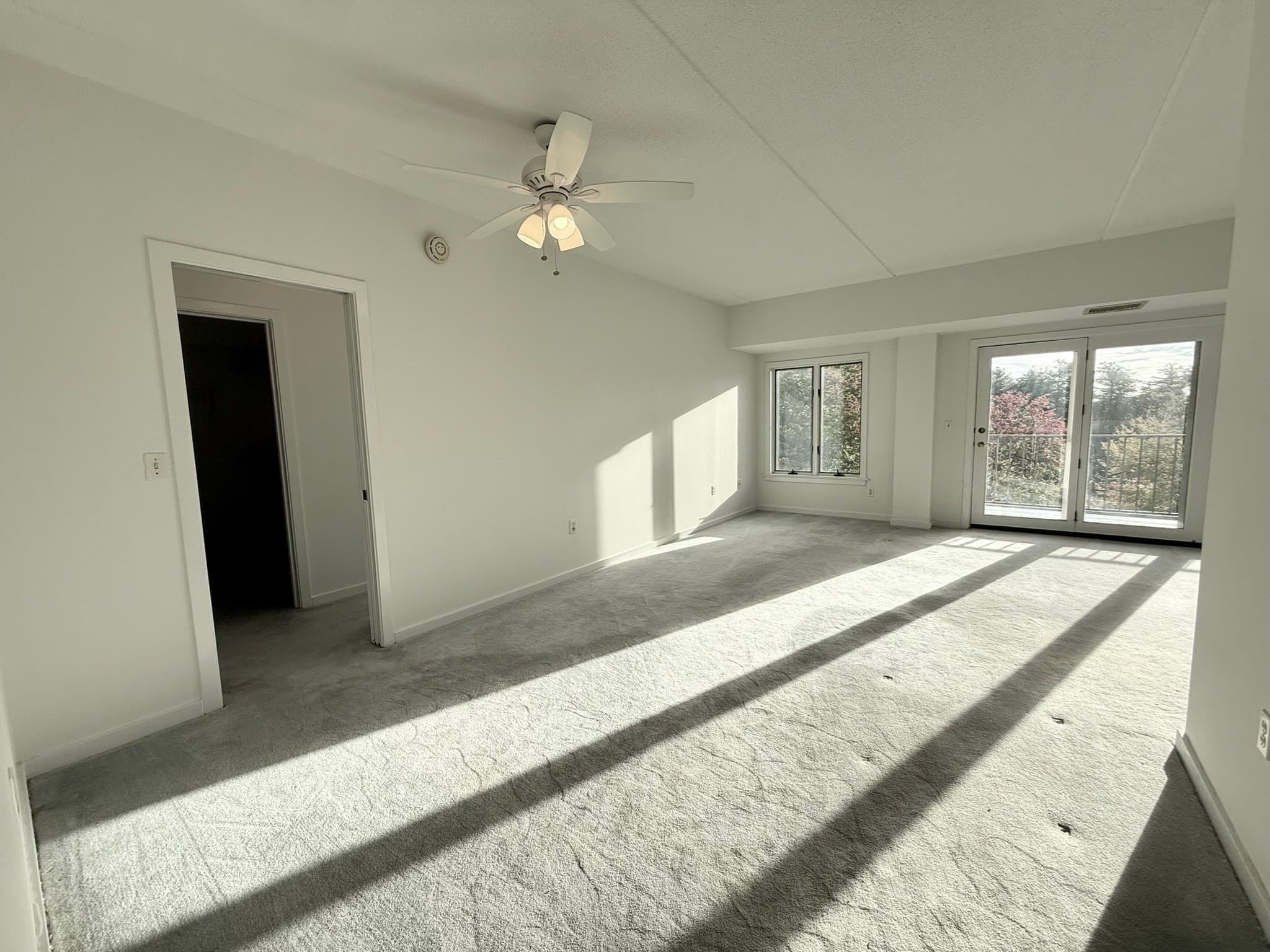 Condominium at 12 Mountain Laurels Dr # 308, Nashua NH 03062, Nashua, photo 4 of 19