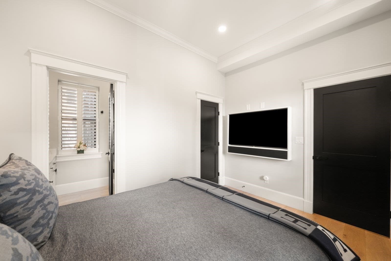 Condominium at 40 Mount Vernon Street # 1, Boston MA 02129, Boston, photo 16 of 33