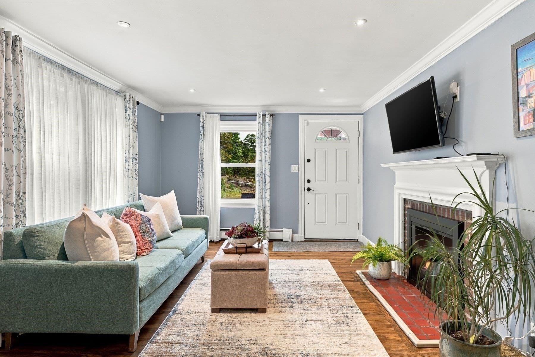 Single Family Residence at 28 Eastman Ave, Swampscott MA 01907, Swampscott, photo 5 of 24