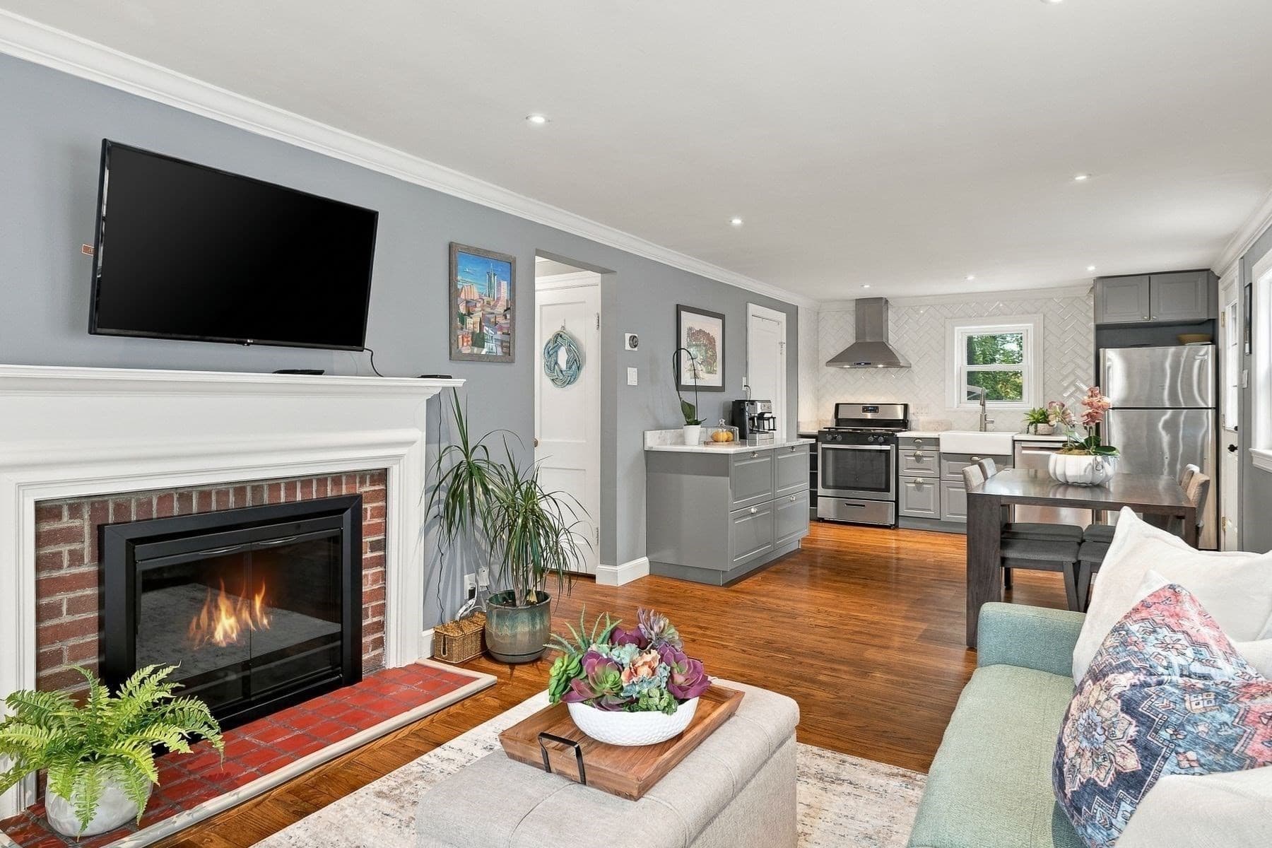Single Family Residence at 28 Eastman Ave, Swampscott MA 01907, Swampscott, photo 4 of 24